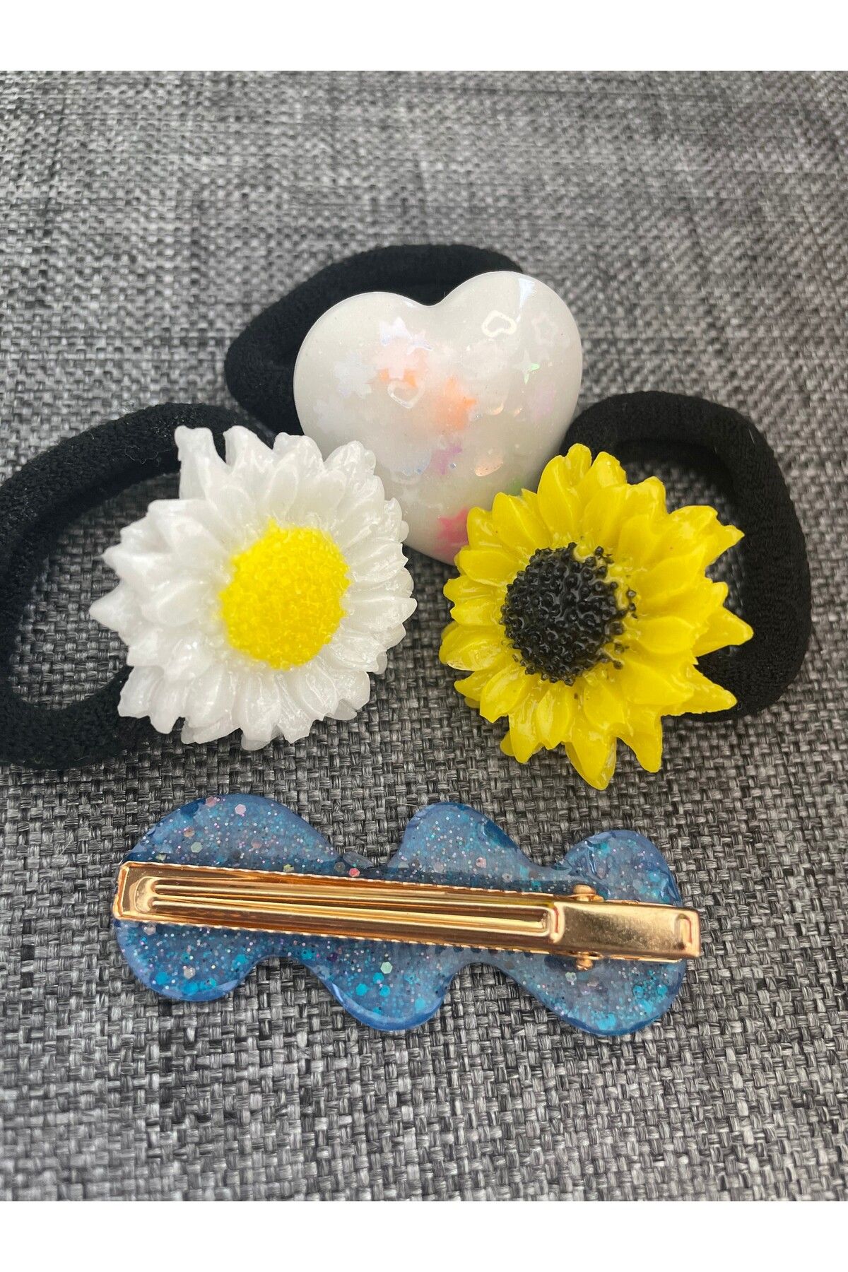 VokaAccessories Epoxy Çiçekli saç aksesuar seti:3 lastıkli toka ve 1 klips