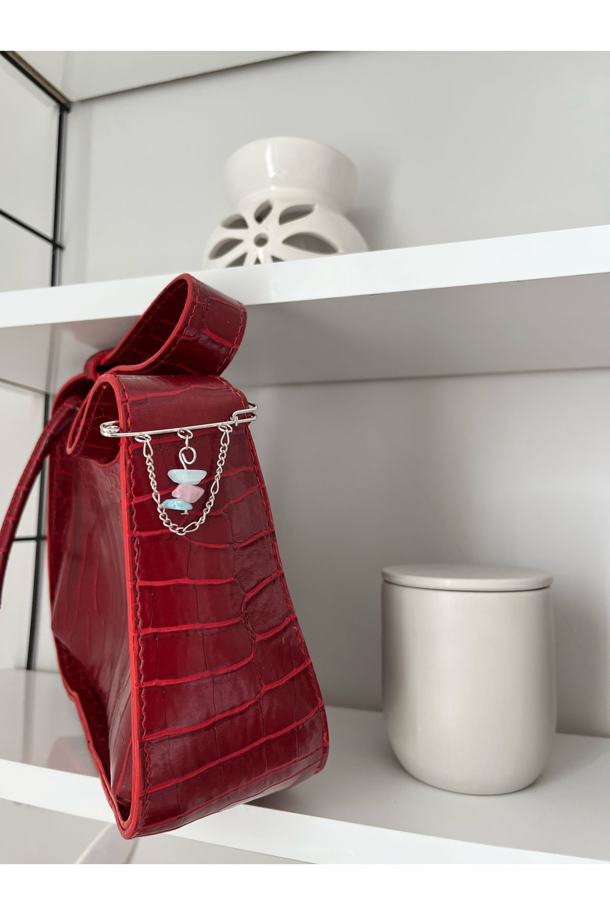 Poshy Atelier İskeç Yaka Broşu Zincir Çengelli İğne Ayakkabı Çanta Cüzdan Charmı Aksesuarı Süsü