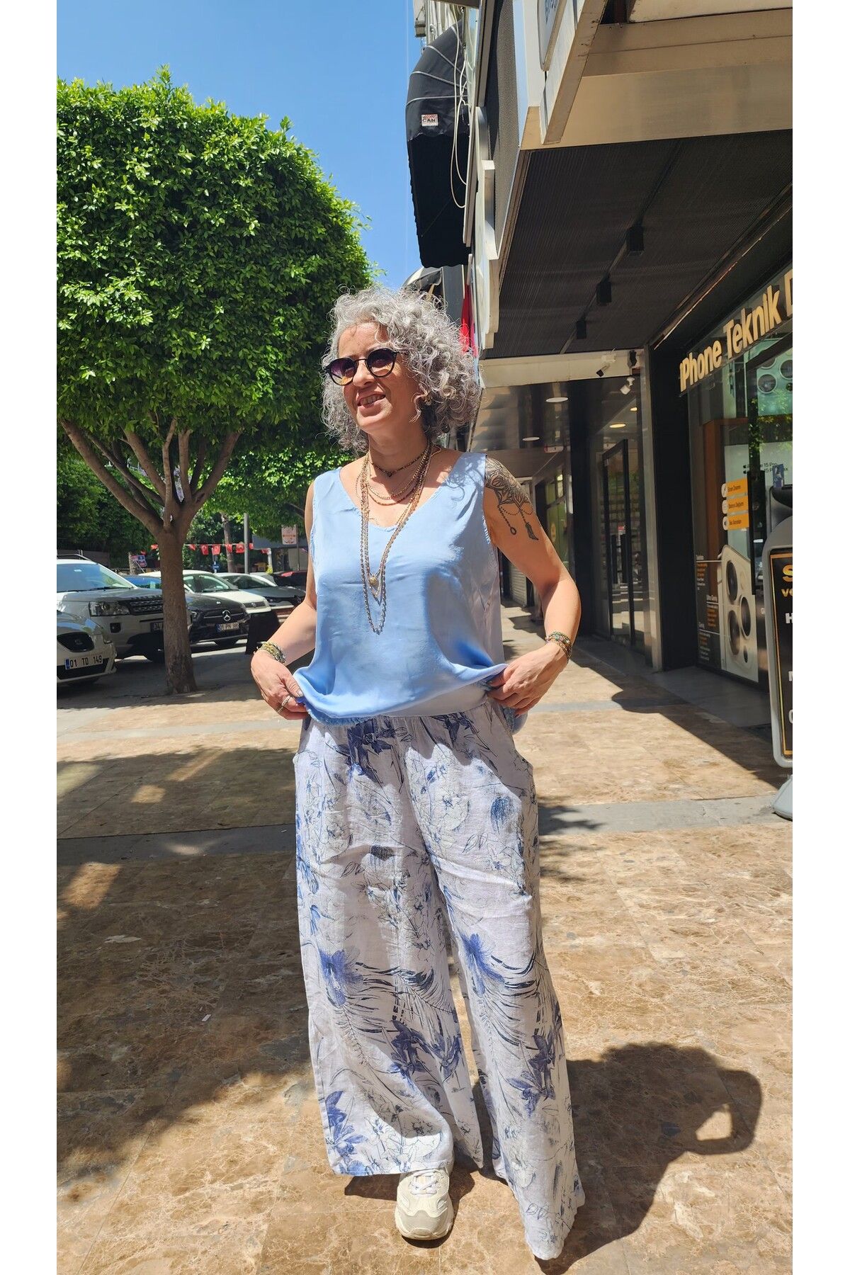 İzmirli Boutique Çiçek Desenli Bol Paça Keten Pantolon