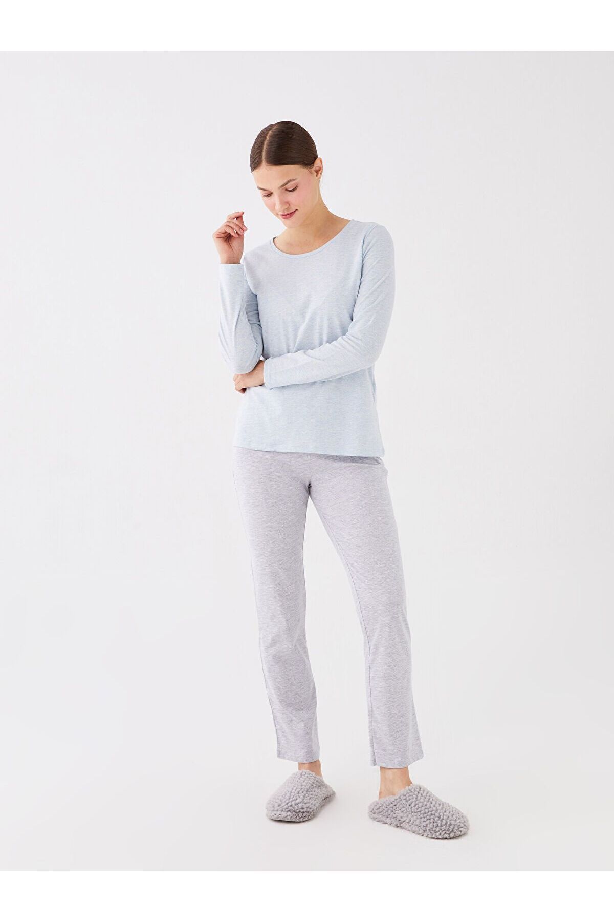 LC Waikiki Bisiklet Yaka Düz Uzun Kollu Kadın Pijama Takımı