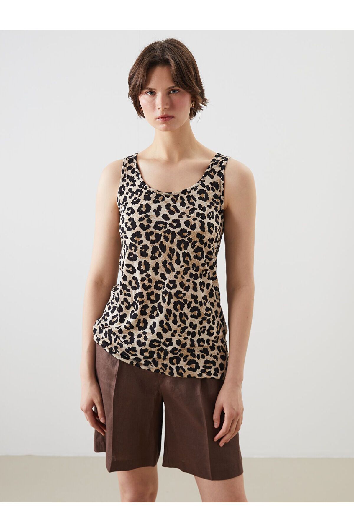 LC Waikiki U Yaka Leopar Desenli Kadın Atlet