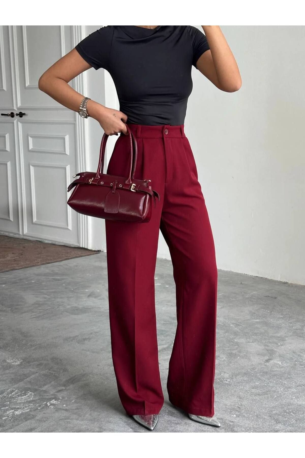 DAFFODİL Yüksek Bel Düz Kesim Pantolon – Minimal Şıklık
