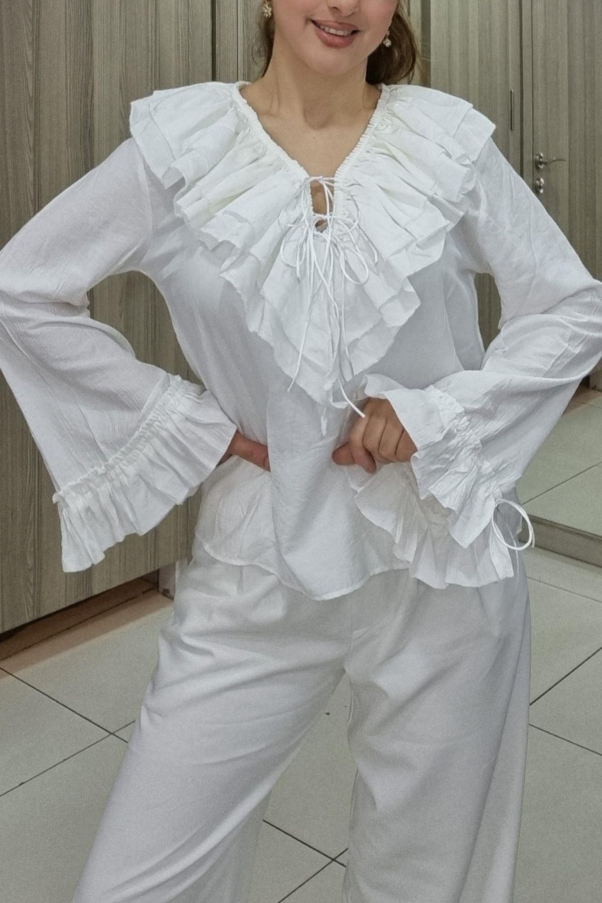Maya Butik Çilek Kumaş Fırfır Volanlı Tasarım Bluz - 4347