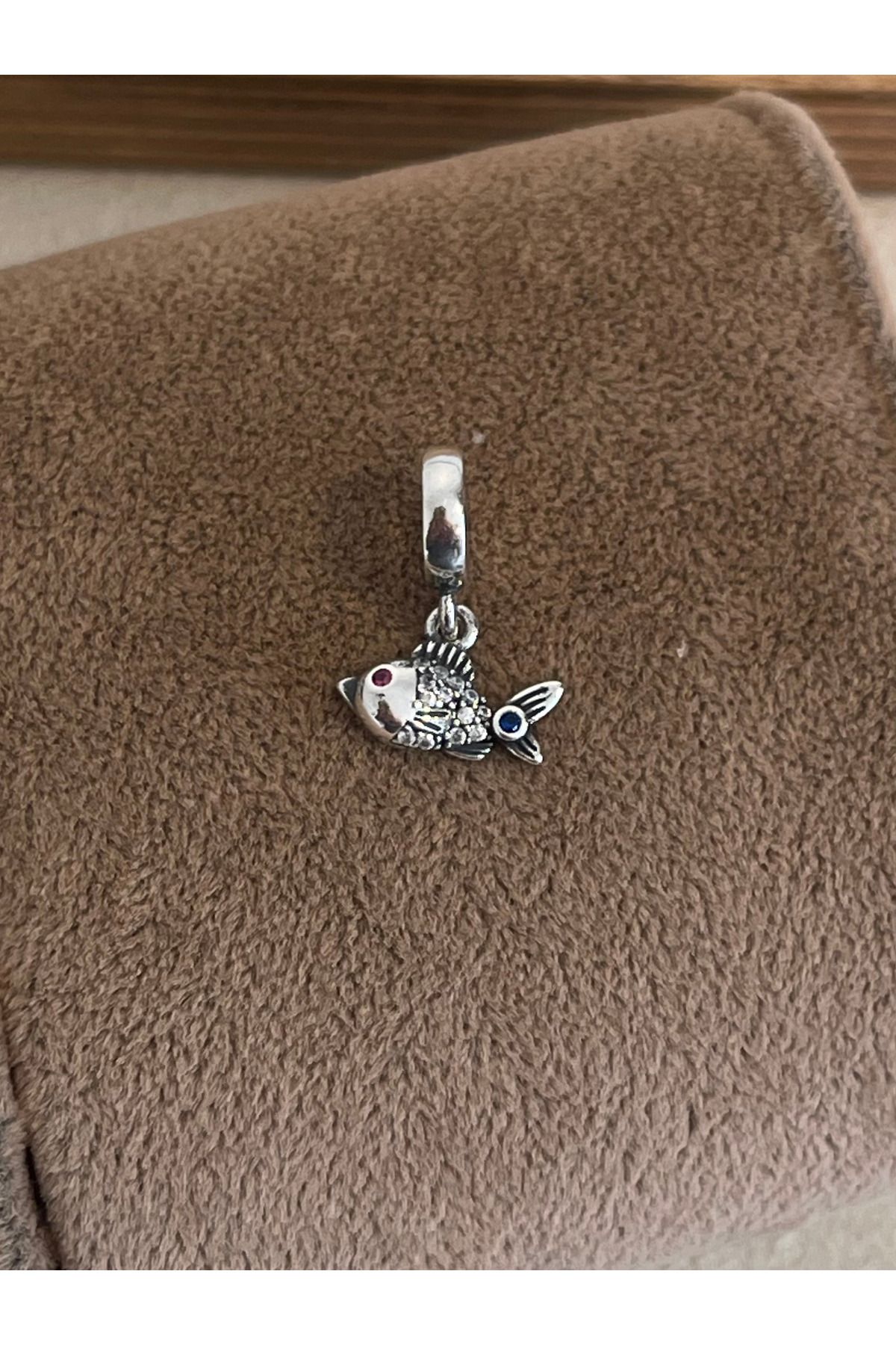 Rupen Kraft 925 Ayar Gümüş Charm Balık Modeli Renkli Taşlı Gümüş Charm