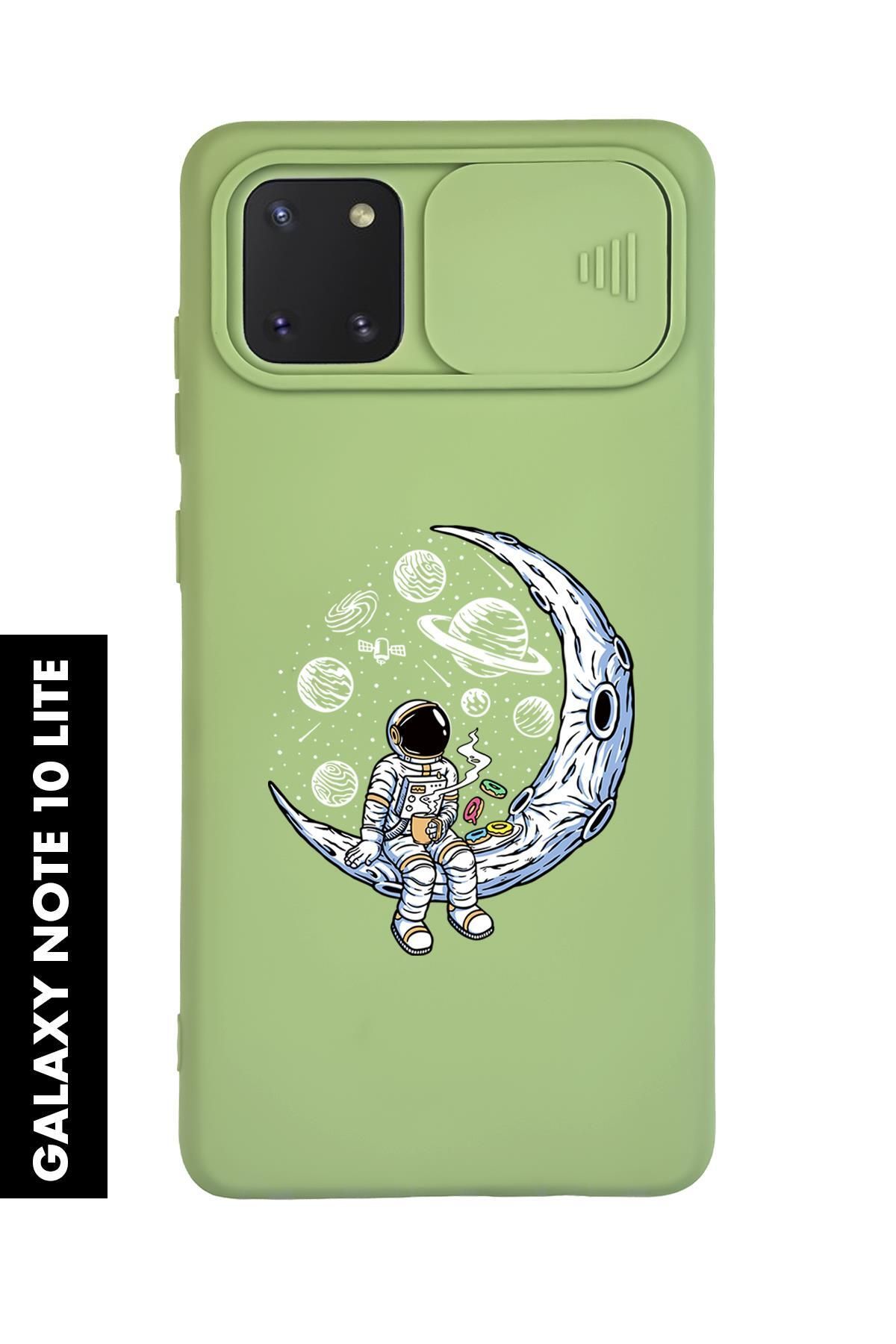 mooodcase Samsung Note 10 Lite Uyumlu Keyifli Astronot Desenli Slider Kamera Korumalı Telefon Kılıfı