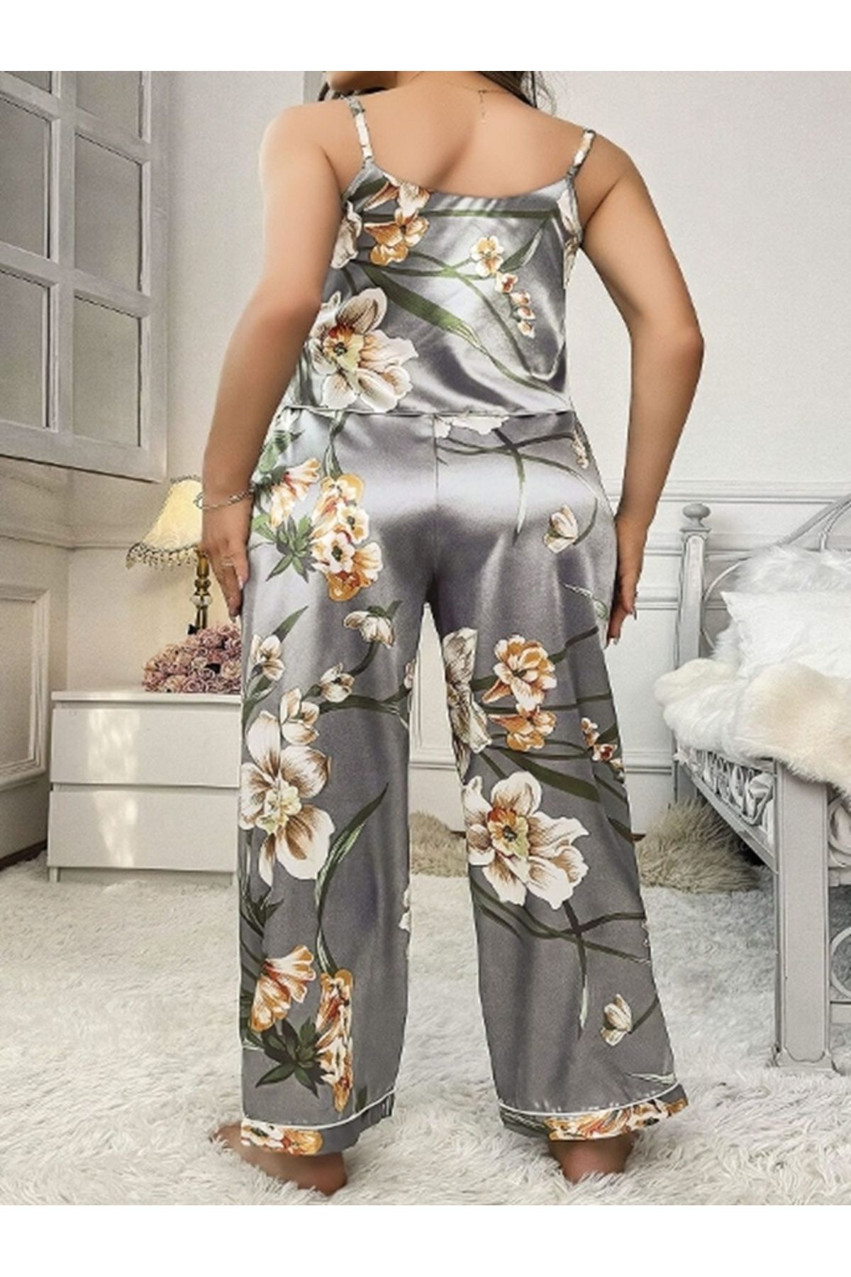 AŞK FANTAZİ Gri Çiçekli Desenli Askılı Büyük Beden Kadın Pijama Takım