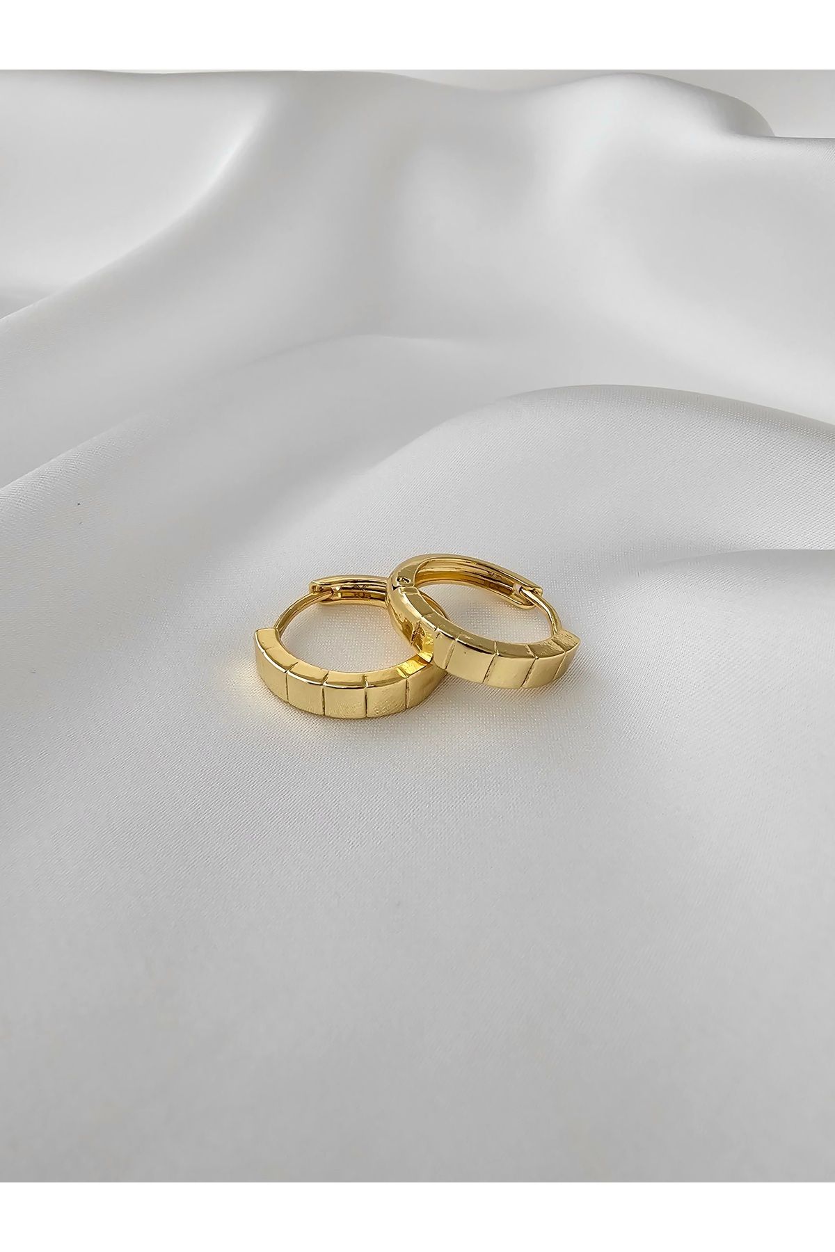 Zivazer Store Kadın çelik kararmaz 14k gold renginde halka küpe