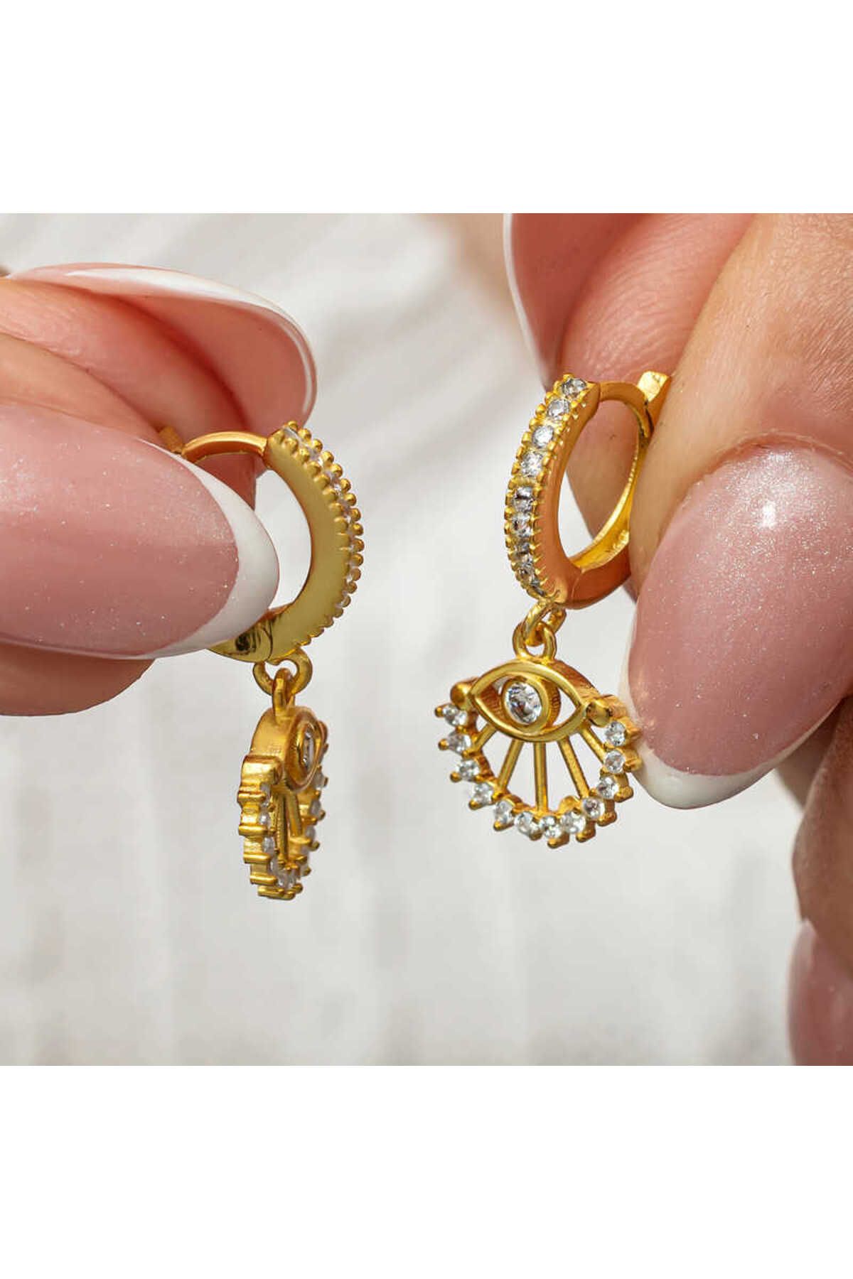 Huramarketing Gümüş Sallantılı Gold Göz Kadın Küpe