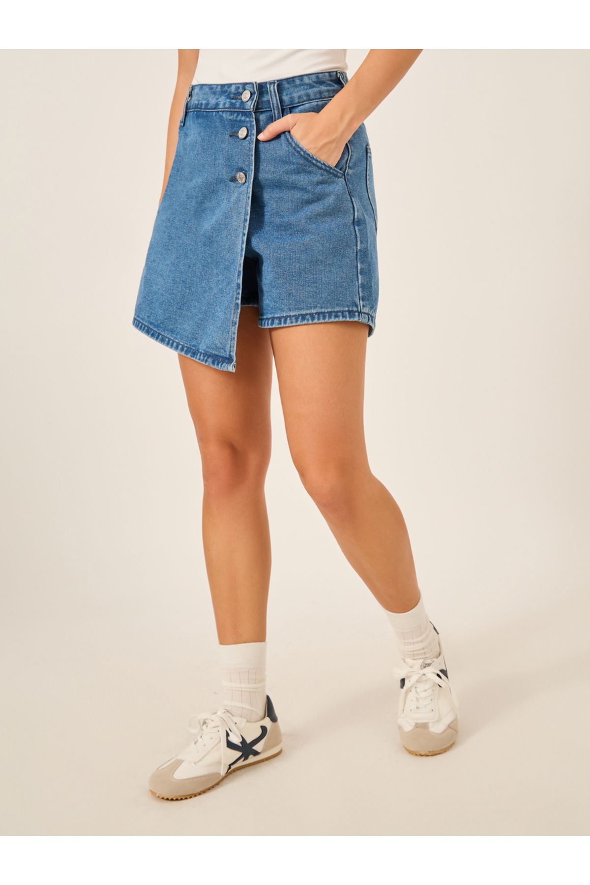 Styli-Plain Asymmetric Hem Denim Skort with Belt Loops 2