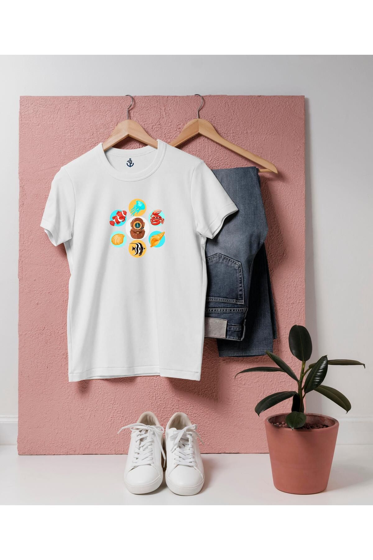 bahriyeli.jpeg Oversize Dalgıç Dalış kaskı ve Balıklar Tasarım unisex T-shirt