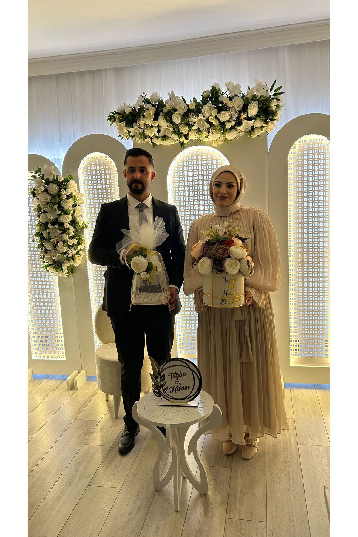 cloudhome Kız isteme çiçeği ve çikolatası