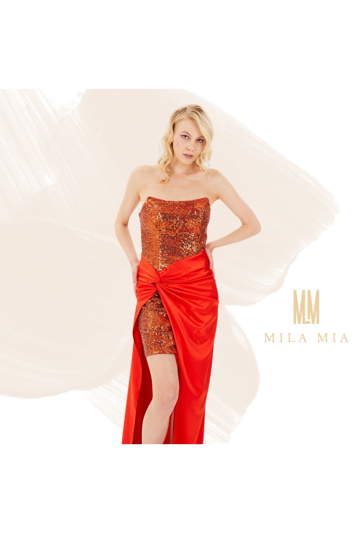 Butik Mila Mia Turkey Payet Detaylı Drapeli Yırtmaçlı Straplez Abiye