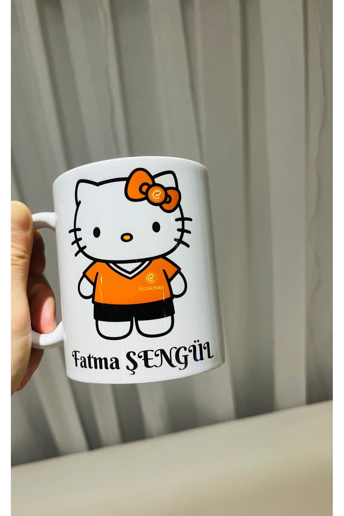 HediyeSepetim Eczacıbaşı başlıkı hello kitty porselen kupa bardak,mug,kişiye özel kupa