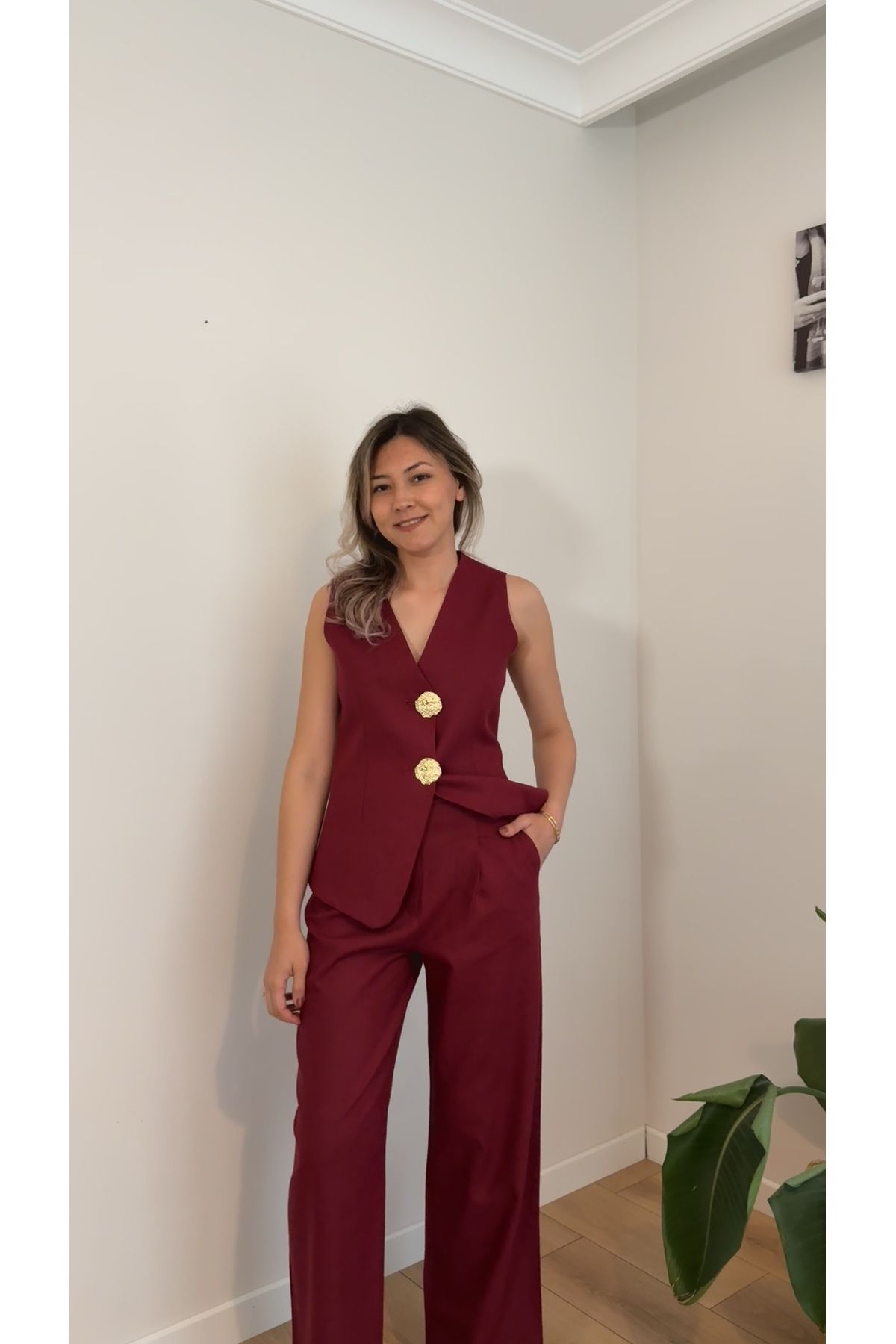 TUSİVA STORE GOLD DÜĞMELİ KETEN YELEKLİ TAKIM