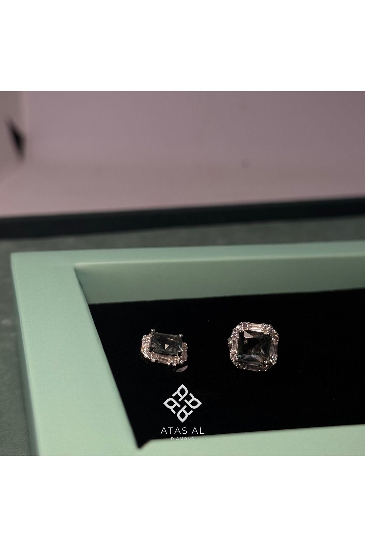 Atas Al Diamond Kraliyet Baget Turkuaz Taş işlemeleri 925 Ayar Gümüş Küpe