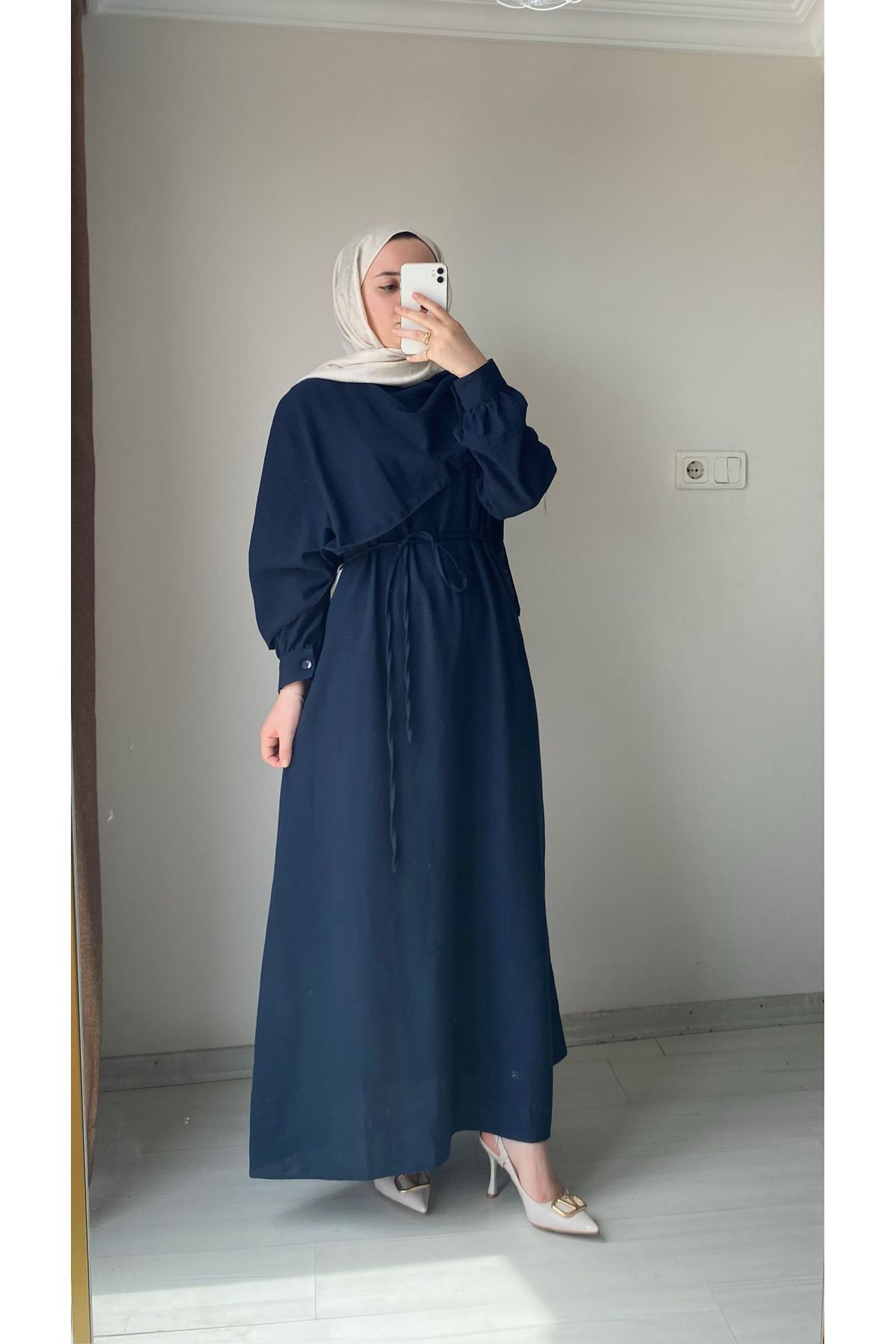 Hoçe Şal Yaka Detaylı Kuşaklı Keten Elbise