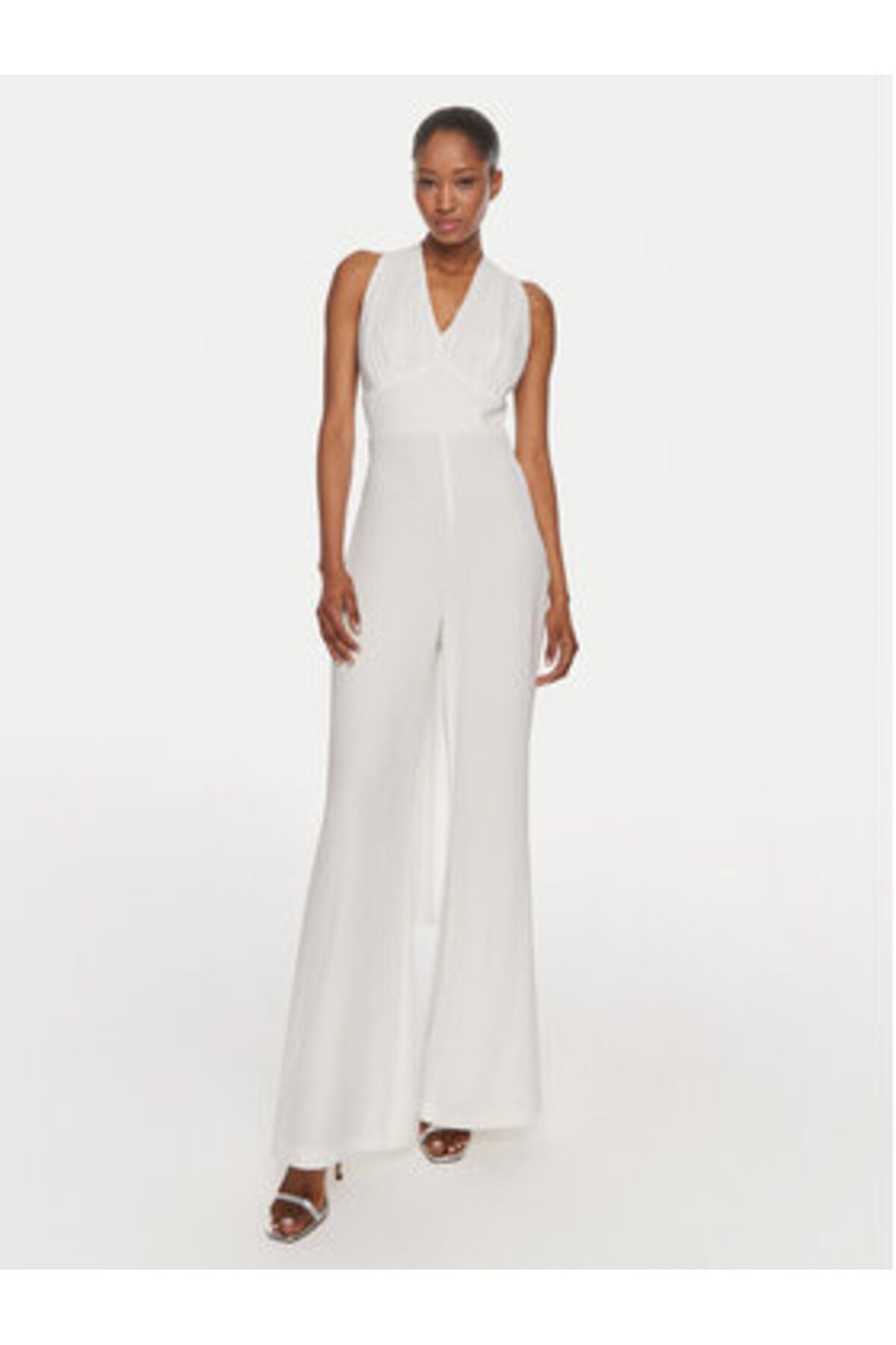 complete the look image