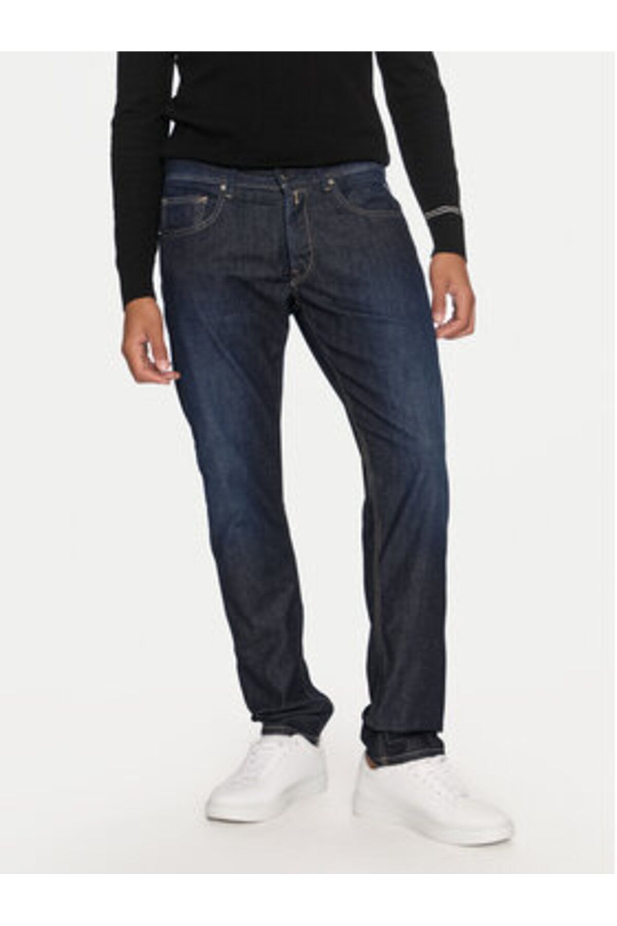 complete the look image