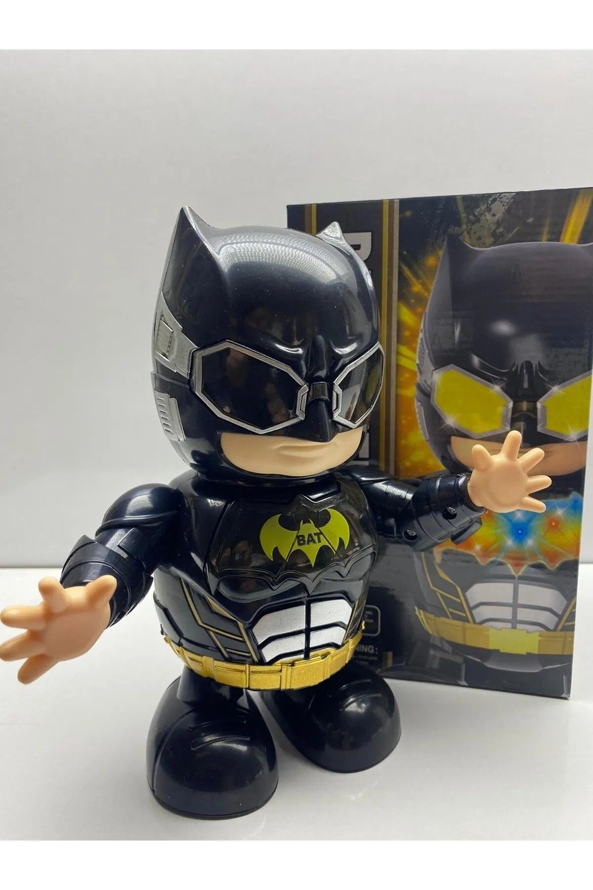 ferman's home Pilli Işıklı Dans Eden Robot Batman Dance Hero 20 Cm