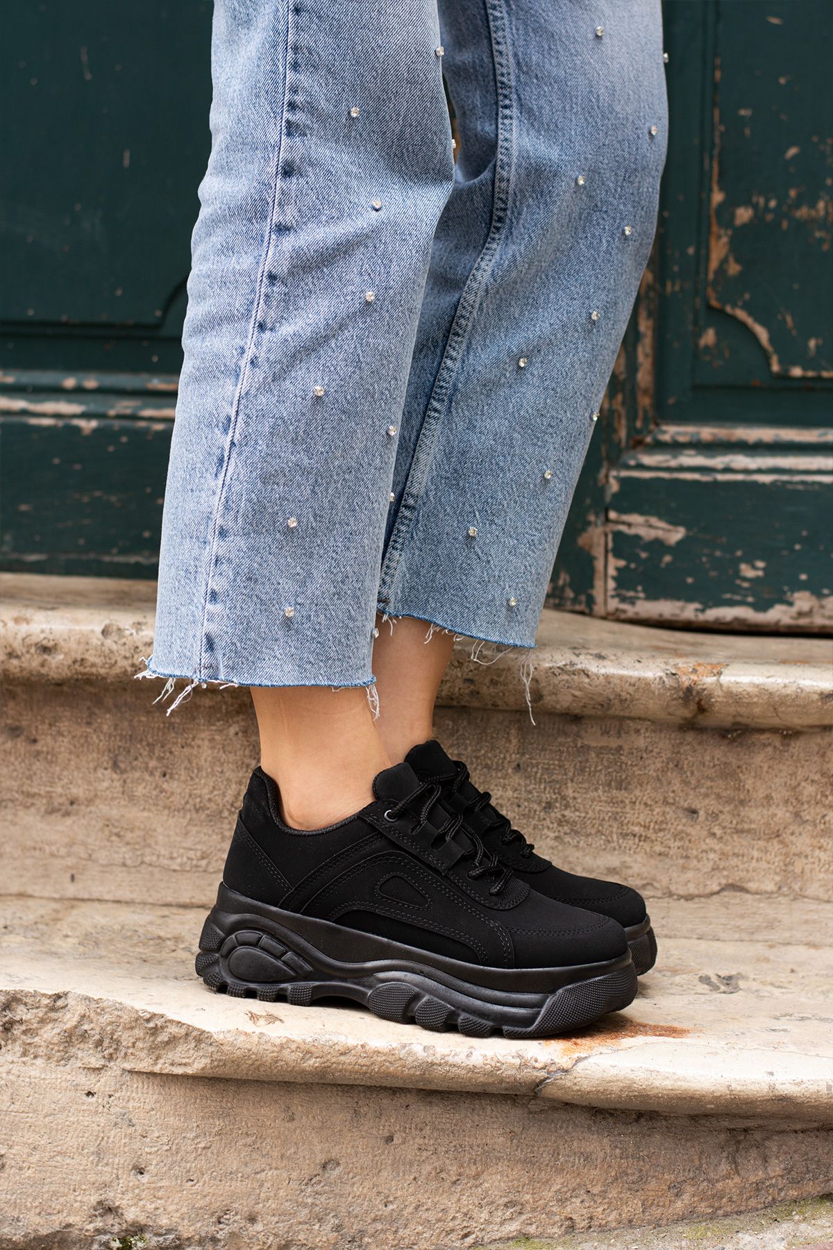 Trendpink Siyah Süet Günlük Kadın Spor Ayakkabı Bağcıklı Kalın Hafif Yüksek Taban Sneaker