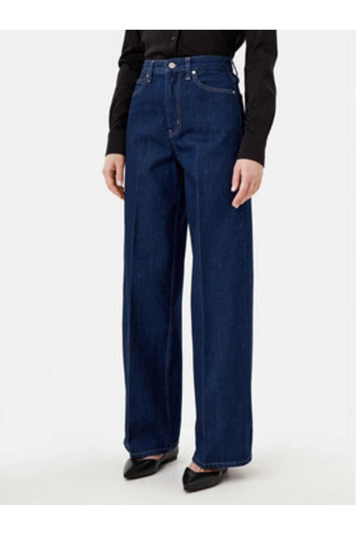 complete the look image