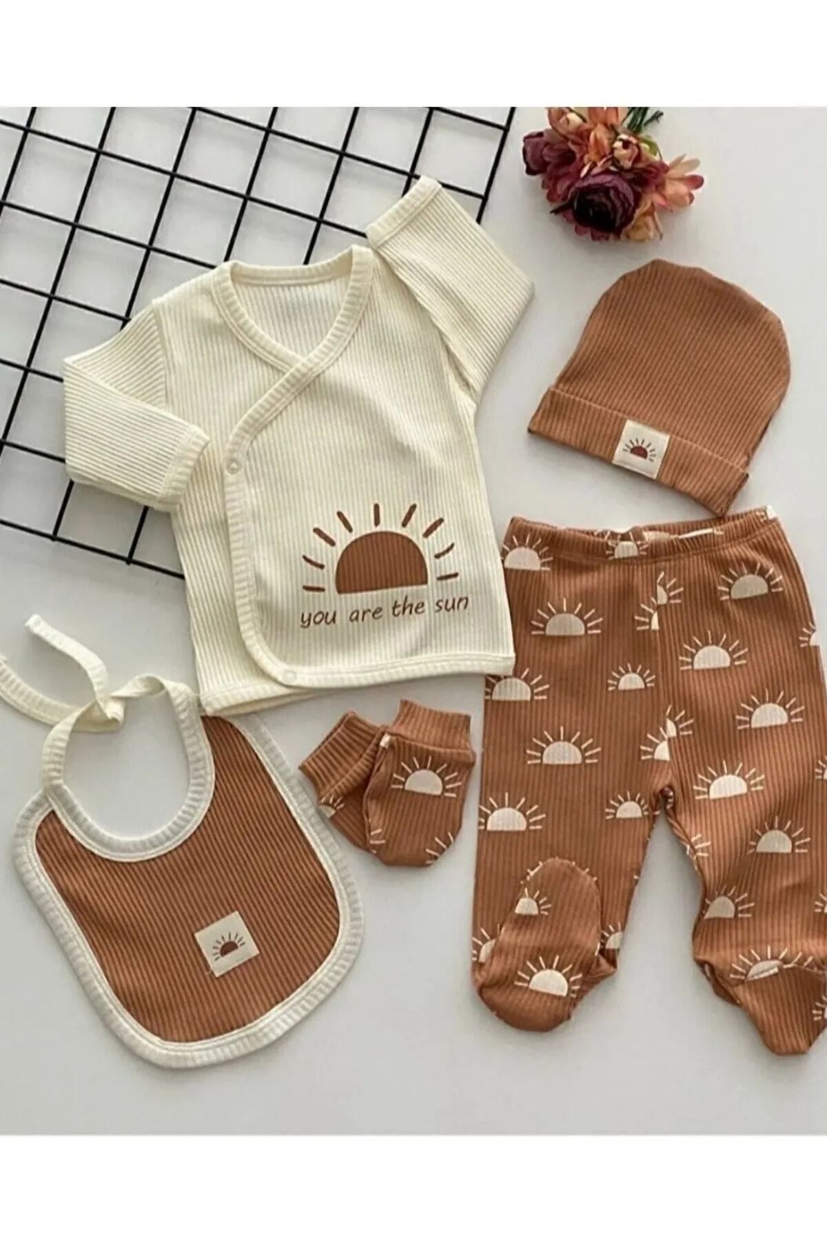 Pimadyo Büyük Doğum Seti (Hastane Çıkışı, Omuz ve Sırt Çantası, Battaniye, 10'lu Mendil ve 3'lÜ Çorap) fotoğrafı 2 (önizleme)