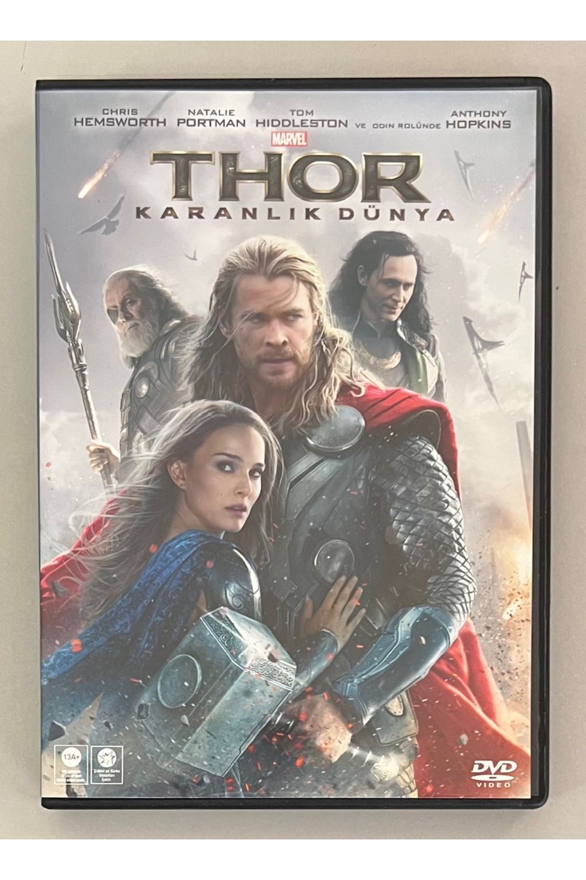 Plakevi İzmir Thor Karanlık Dünya Dvd ( Dönem Baskı Dvd)