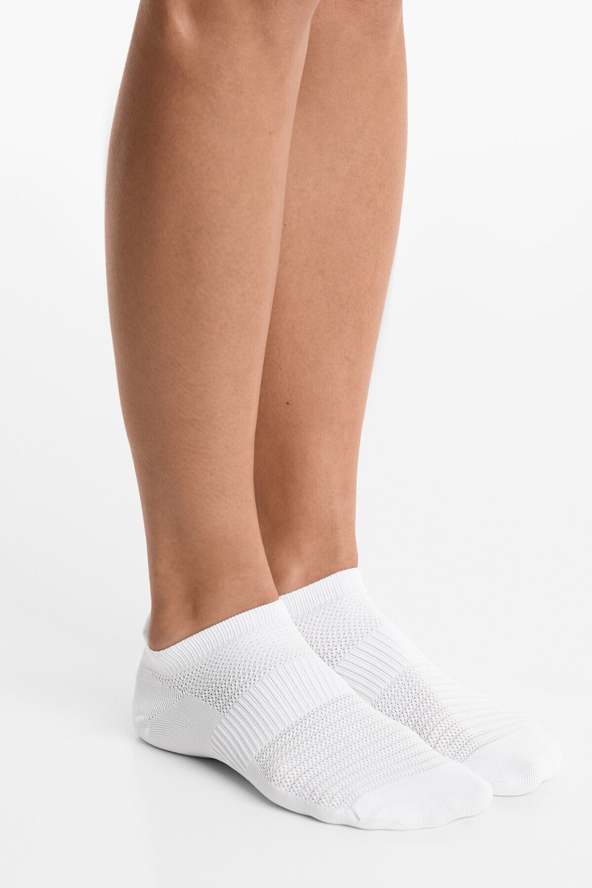 Oysho-3 pairs of polyamide blend sneaker socks with heel tab 2