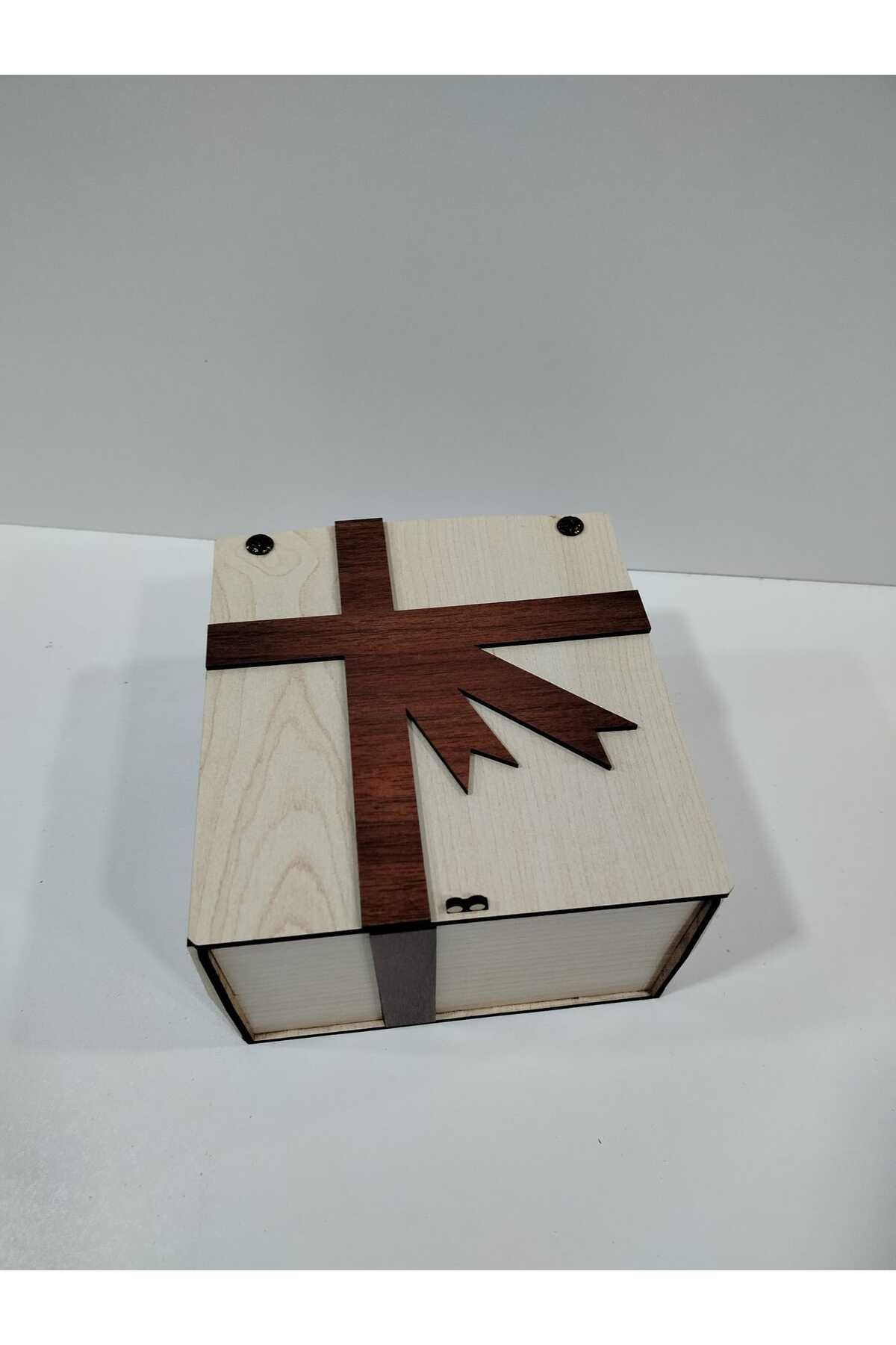 Vuslat Hediyelik Ahşap Akçaağaç Renk Hediye Kutusu (15x15 cm) Yükseklik 9cm Dekor Kahverengi