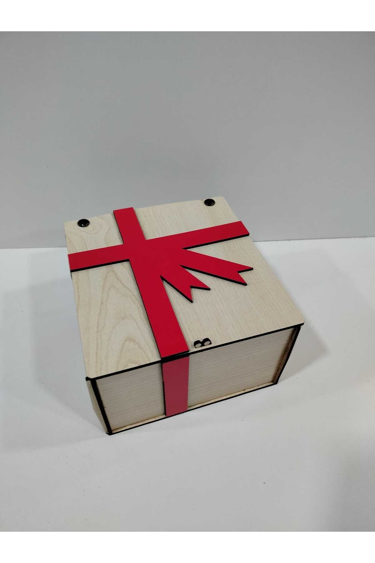 Vuslat Hediyelik Ahşap Akçaağaç Renk Hediye Kutusu (15x15 cm) Yükseklik 9cm Dekor Kırmızı
