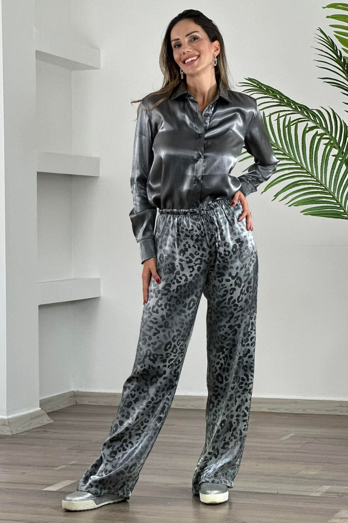 ELLA'S Parlak Saten Beli Lastikli Leopar Pantolon