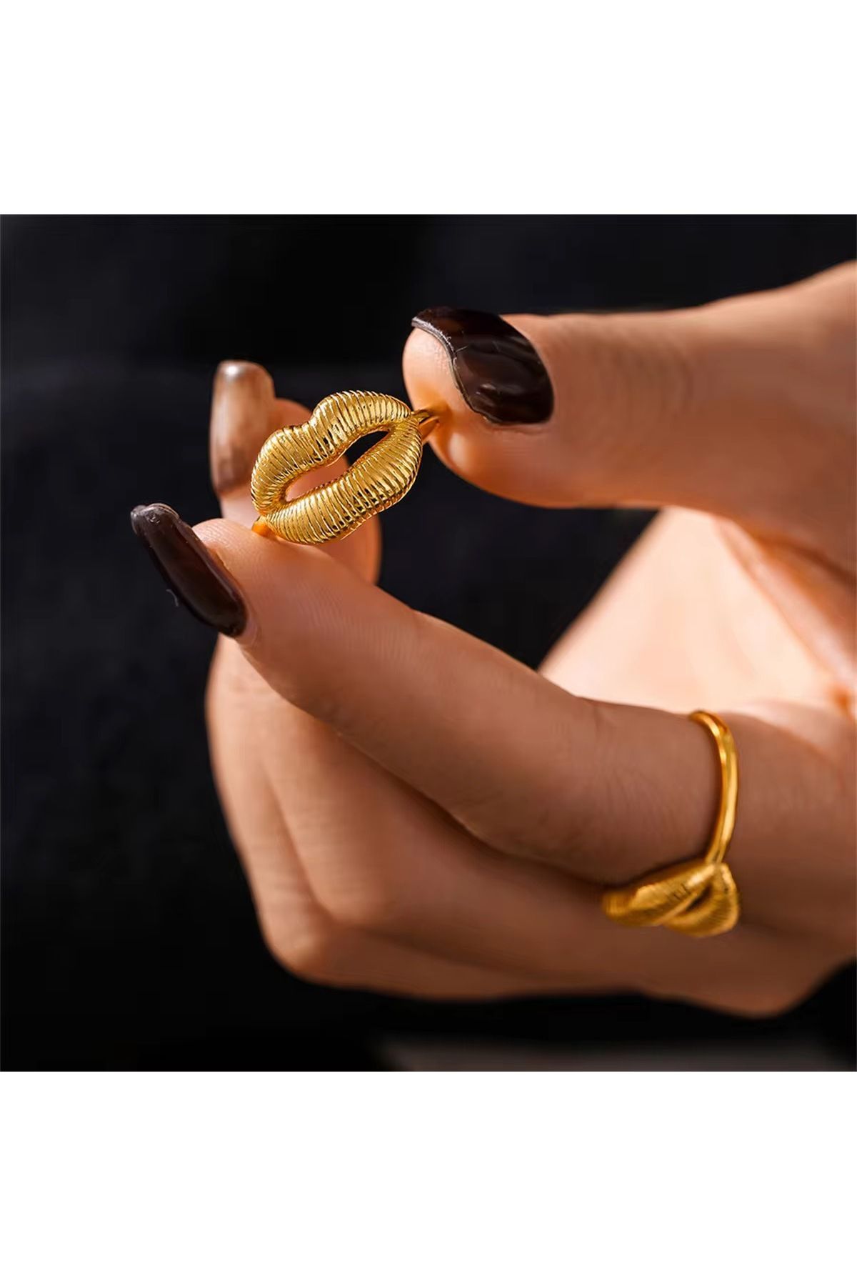Siya Silver Kararmaz Çelik Dudak Model Gold Renk Ayarlanabilir Kadın Yüzük