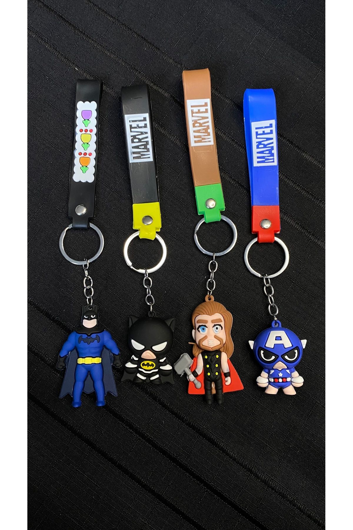 GLOWVİA AKSESUAR Batman ve Arkadaşları 3D Silikon Disney Marvel Avengers Anahtarlık 4’lü