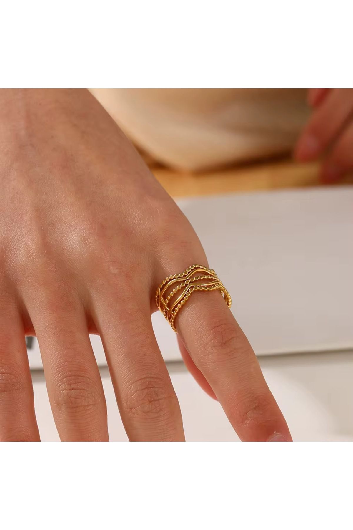 Siya Silver Kararmaz Çelik Dalgalı Topçuklu Model Gold Renk Ayarlanabilir Kadın Yüzük