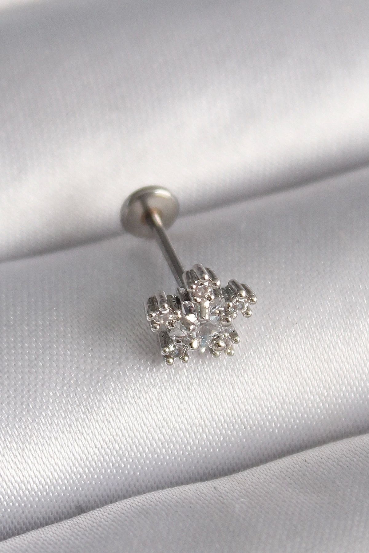 STOREMAX 316L Çelik Gümüş Renk Zirkon Taşlı Yıldız Model Tragus Piercing