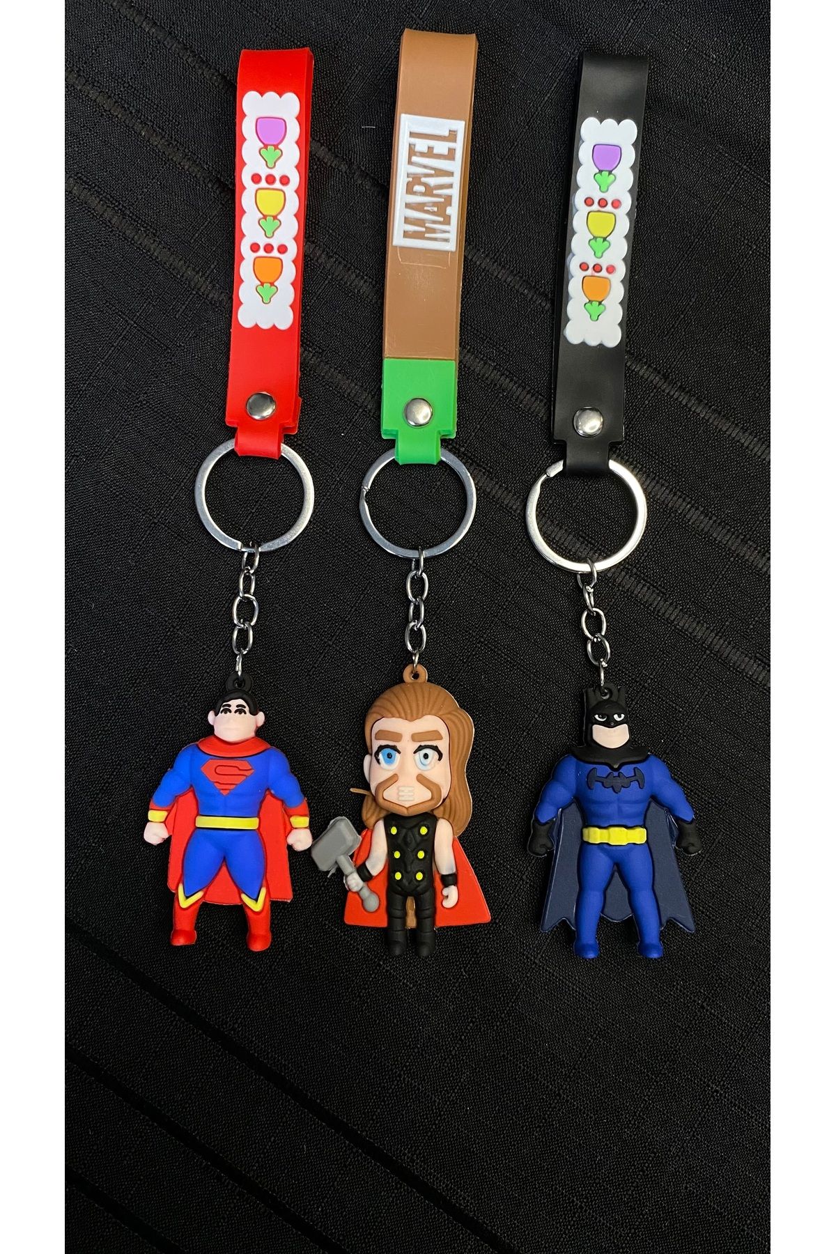 GLOWVİA AKSESUAR Süperman Thor Batman 3D Silikon Disney Marvel Avengers Anahtarlık