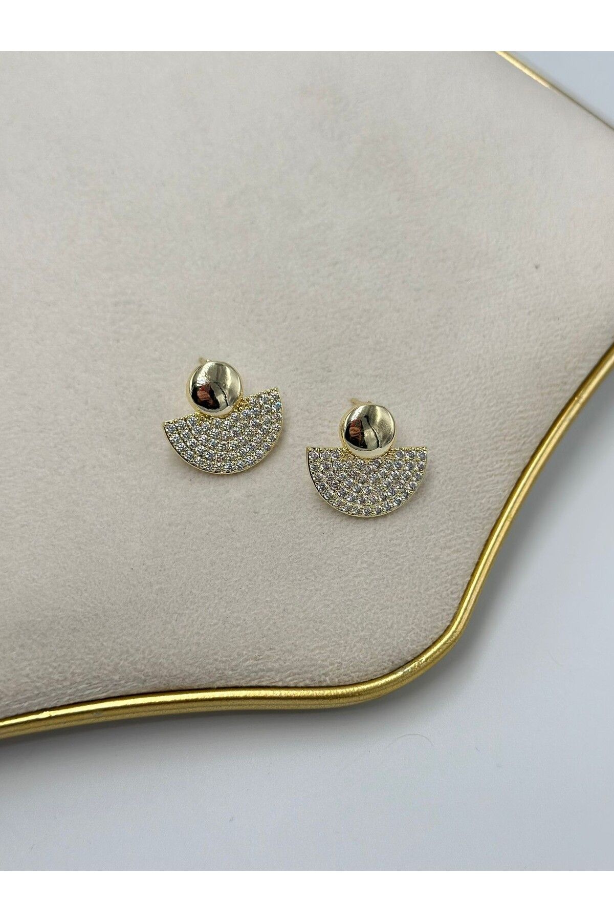 MyladyAccessoriess Zirkon Taş Detay Yelpaze Çelik Küpe
