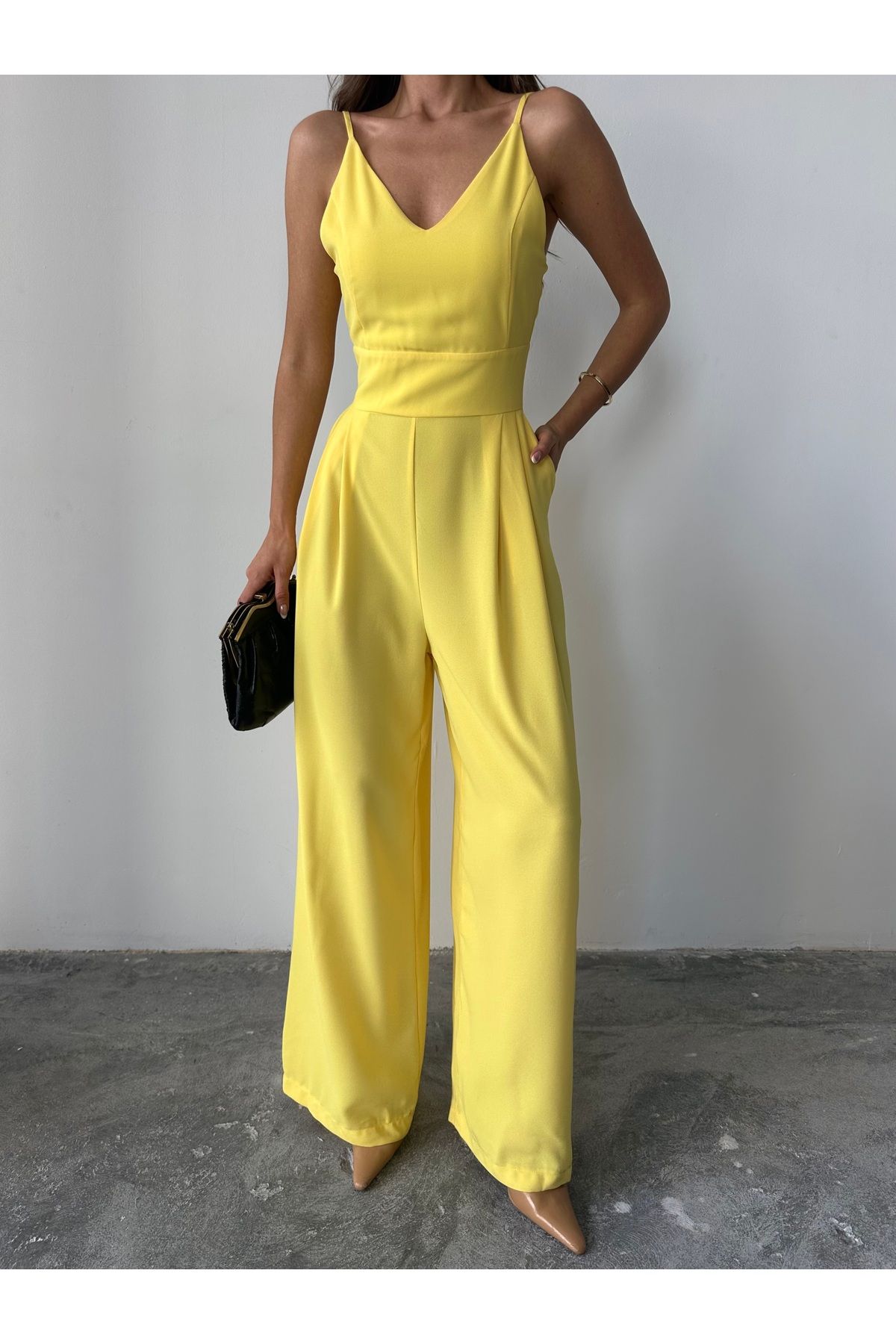MAXMOOR LAYLA V YAKA BELİ OTURTMALI PALAZZO SARI TULUM