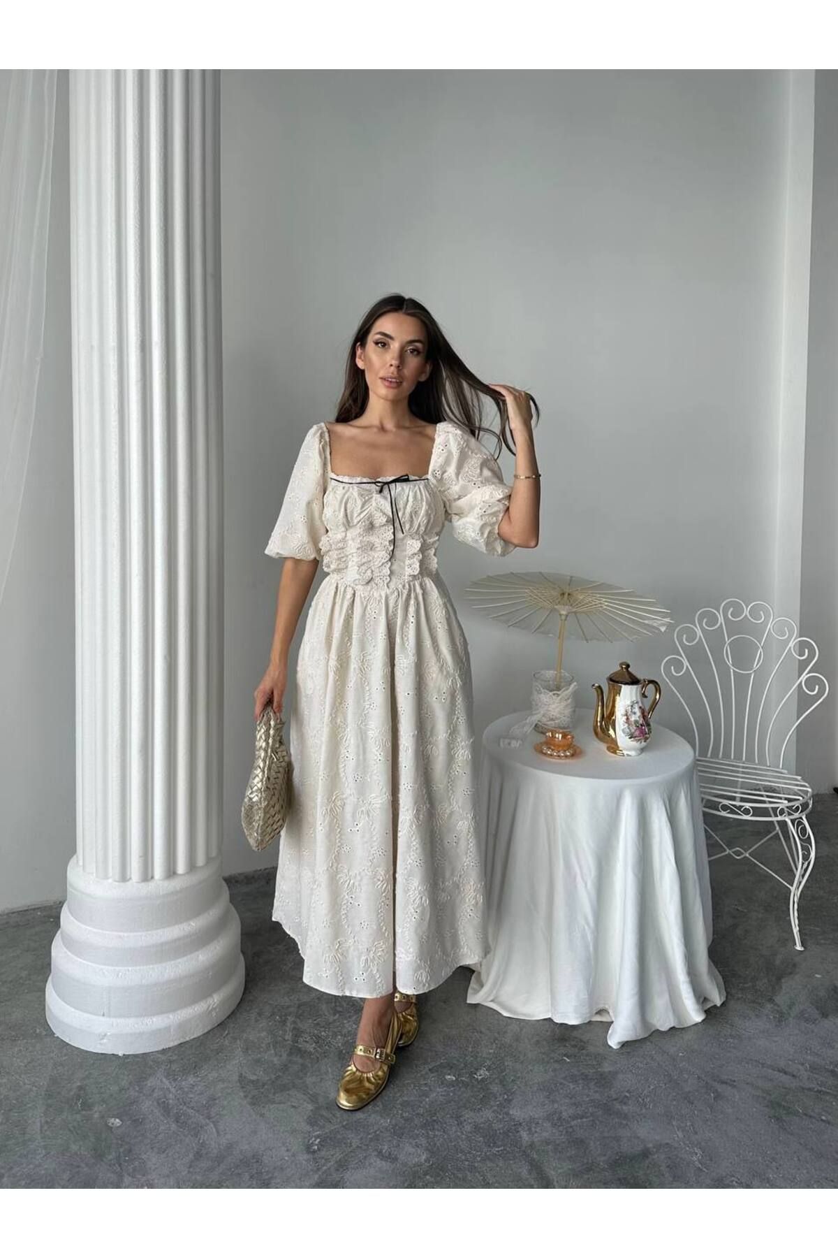 Castivo Fashion Brode Balon Kol Omzu Açık Midi Elbise