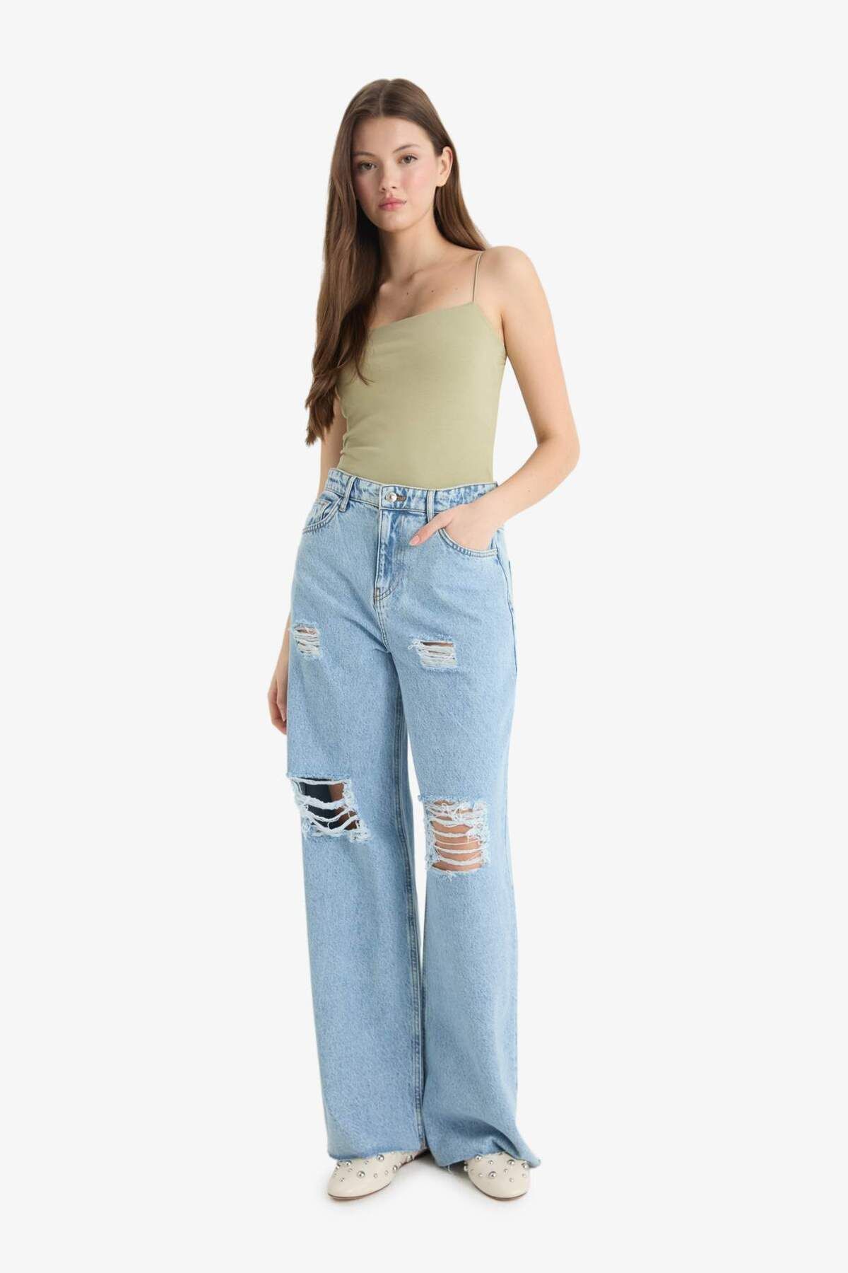 complete the look image