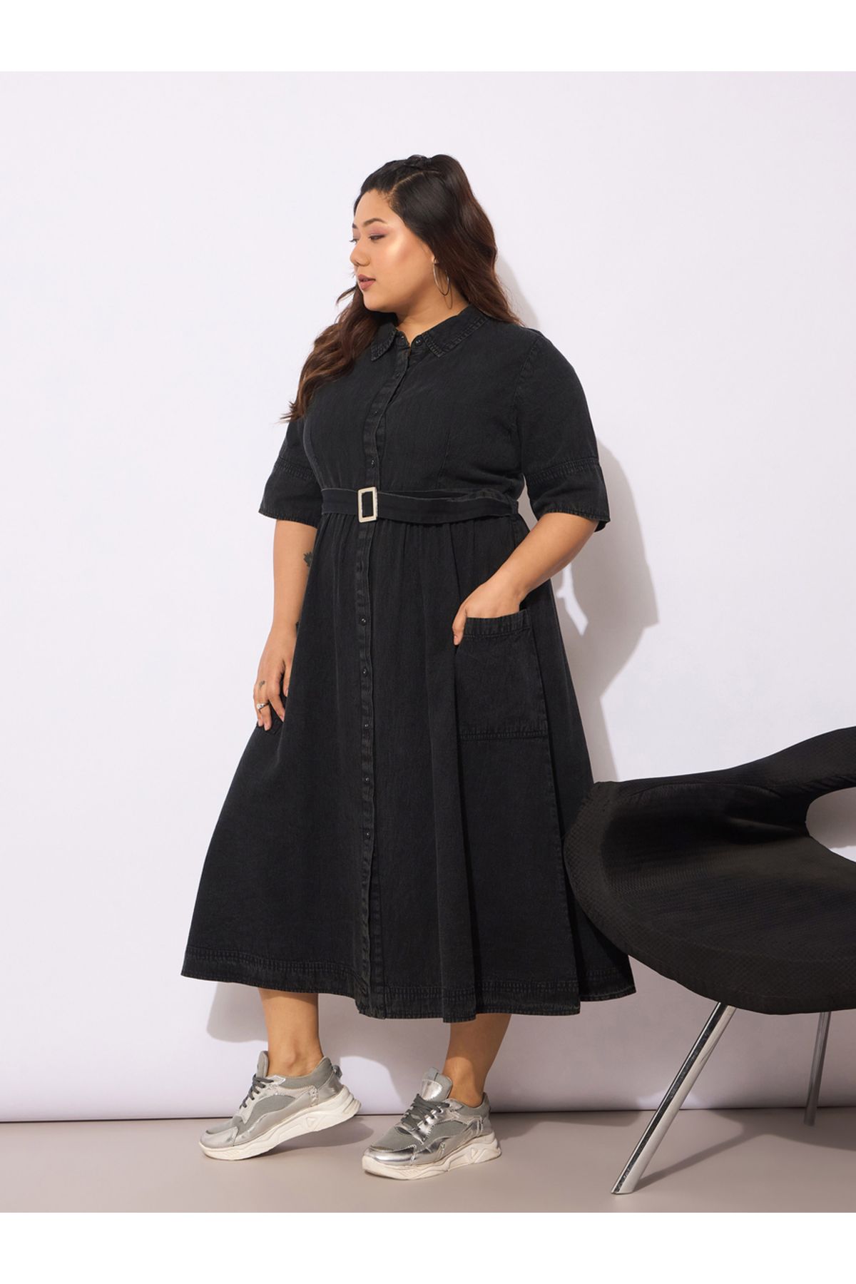 Sassafras By Styli-Plus Size Collared Buttoned Midi Dress with Belt 3