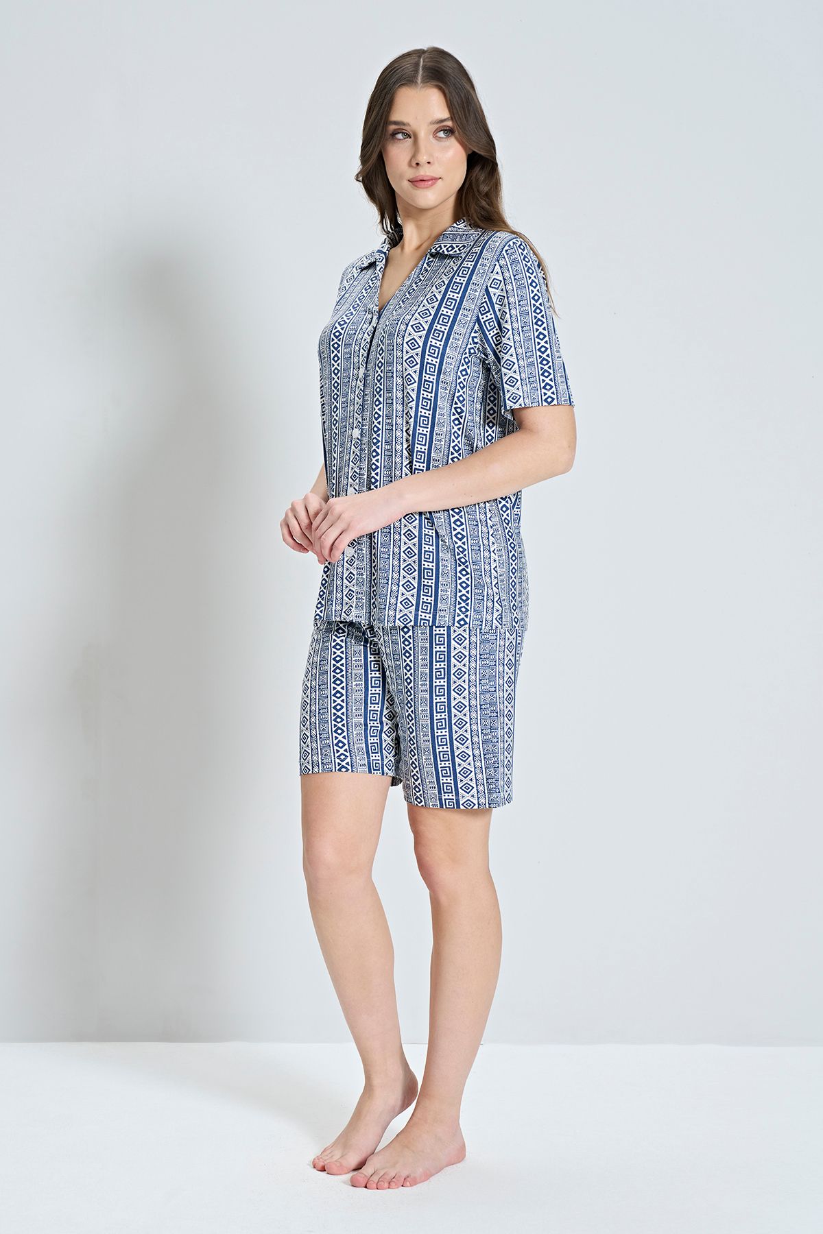Pijadore Kadın Çini Desenli Gömlek Şort Pijama Takımı