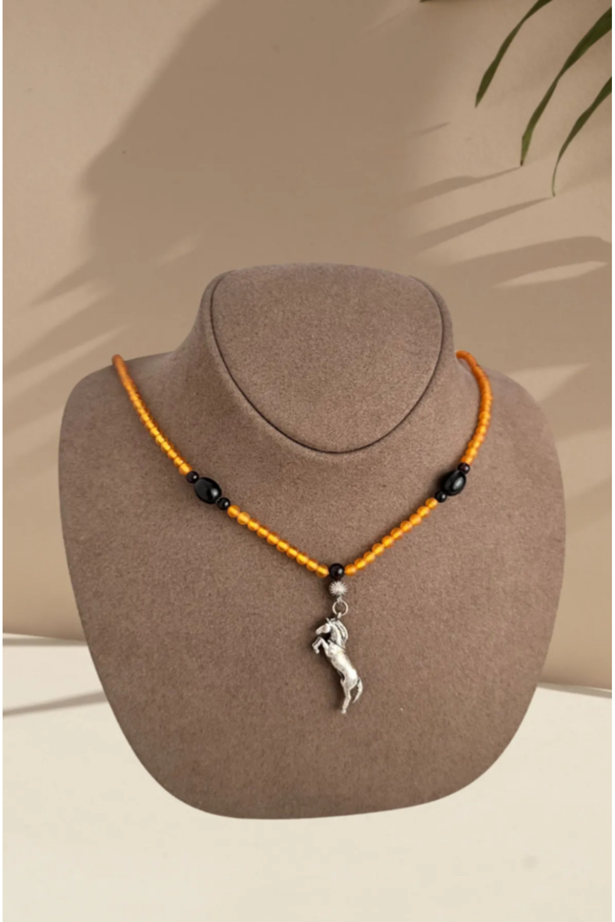 dergah tesbih-Silver Horse Figured Drop Amber Necklace 3
