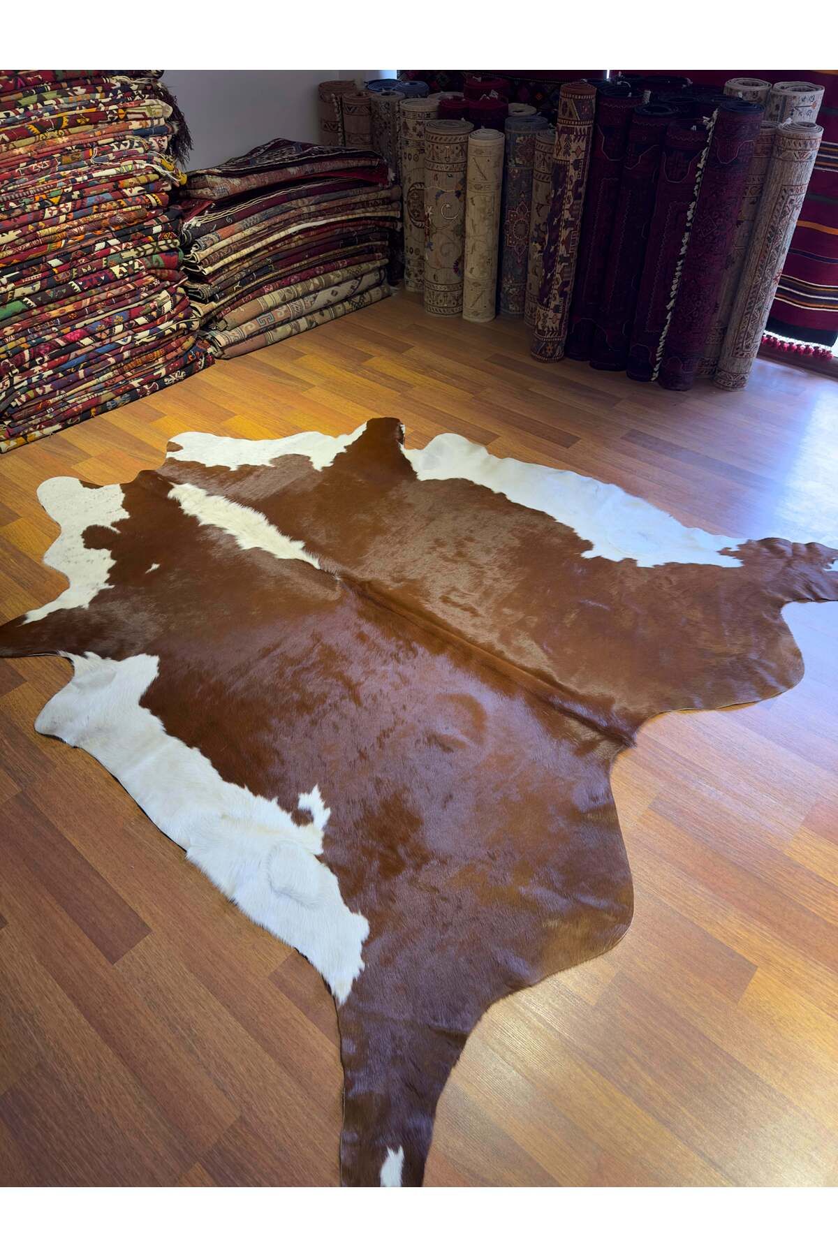 DOGANLAR ANTIQ GERÇEK DERİ NATUREL DANA DERİSİ 154 KAHVE 240X240 POST HALI