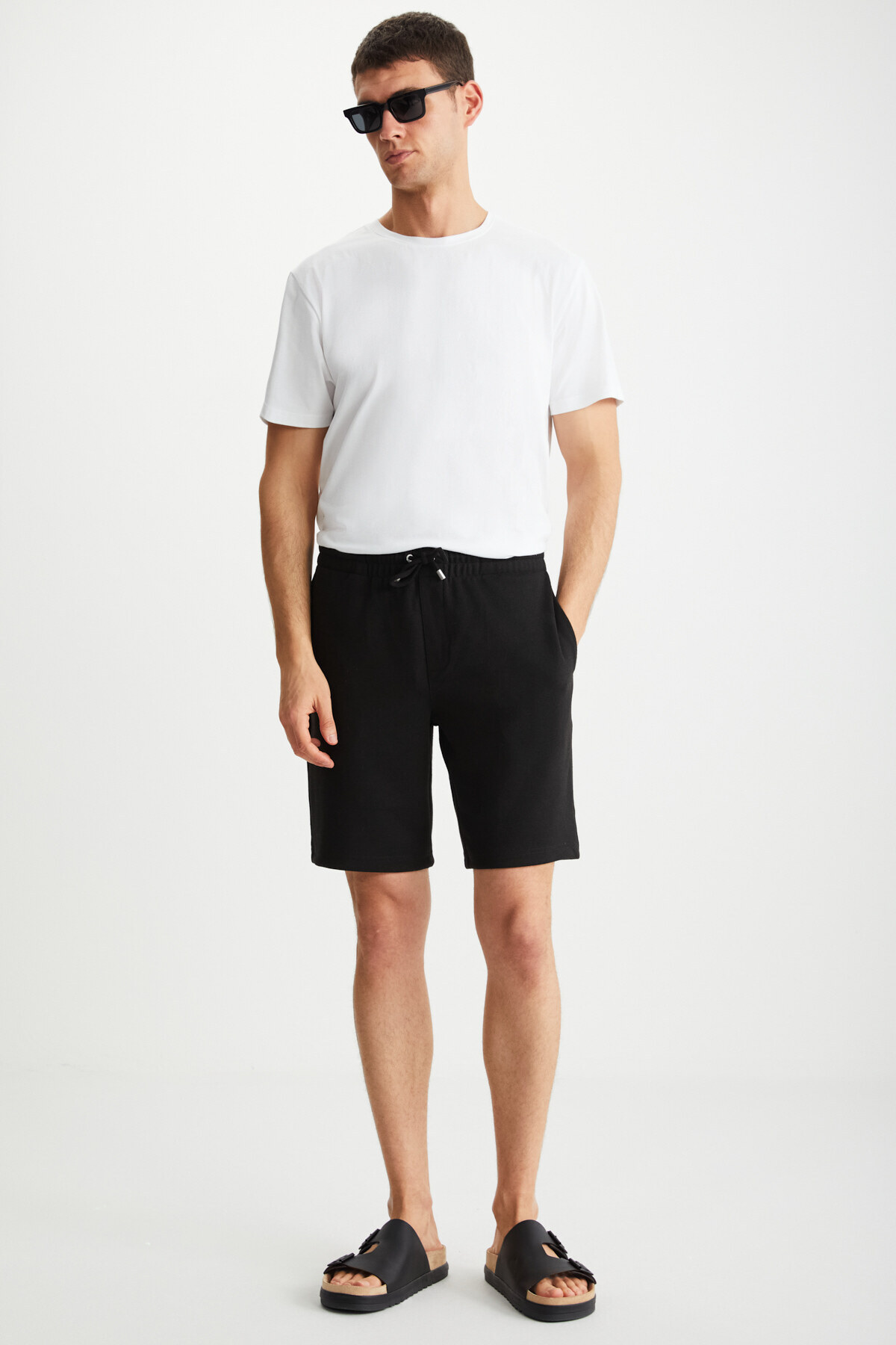 GRIMELANGE  Lorven Erkek Bağlamalı Regular Fit Siyah Şort & Bermuda - Görsel 4