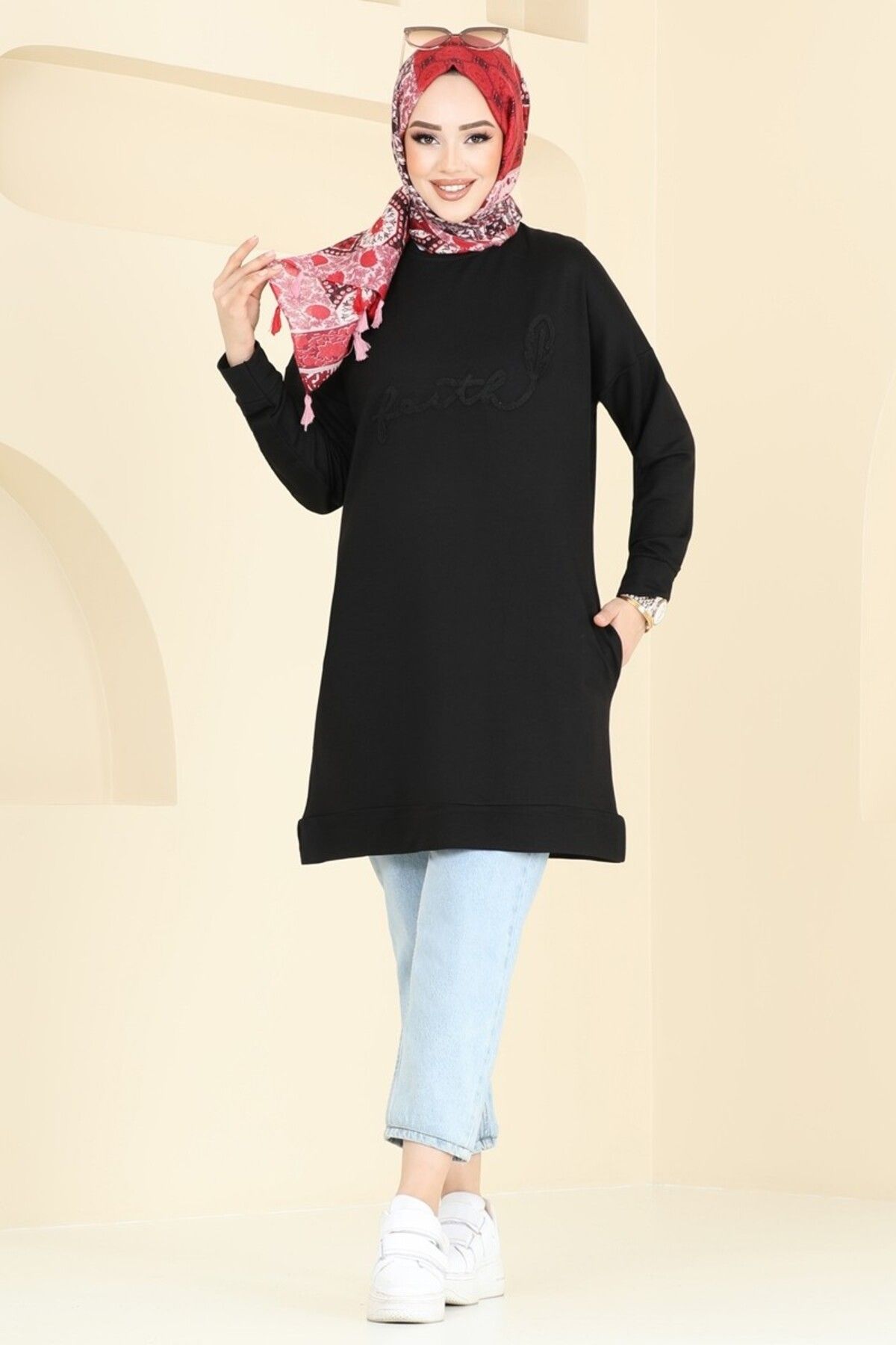 Modaselvim Yazı Nakışlı Tesettür Tunik 2689AYD574 Siyah