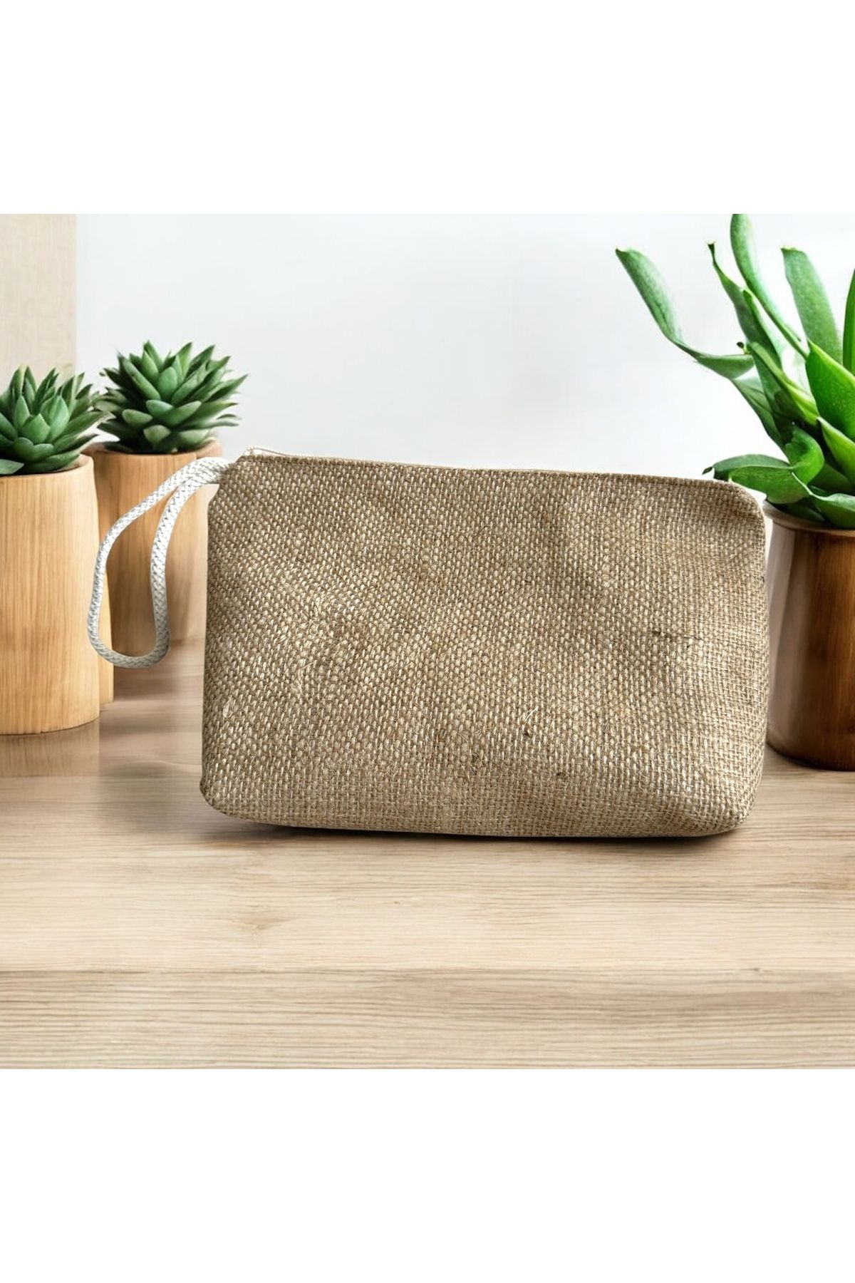 Punchy Design Jüt clutch
