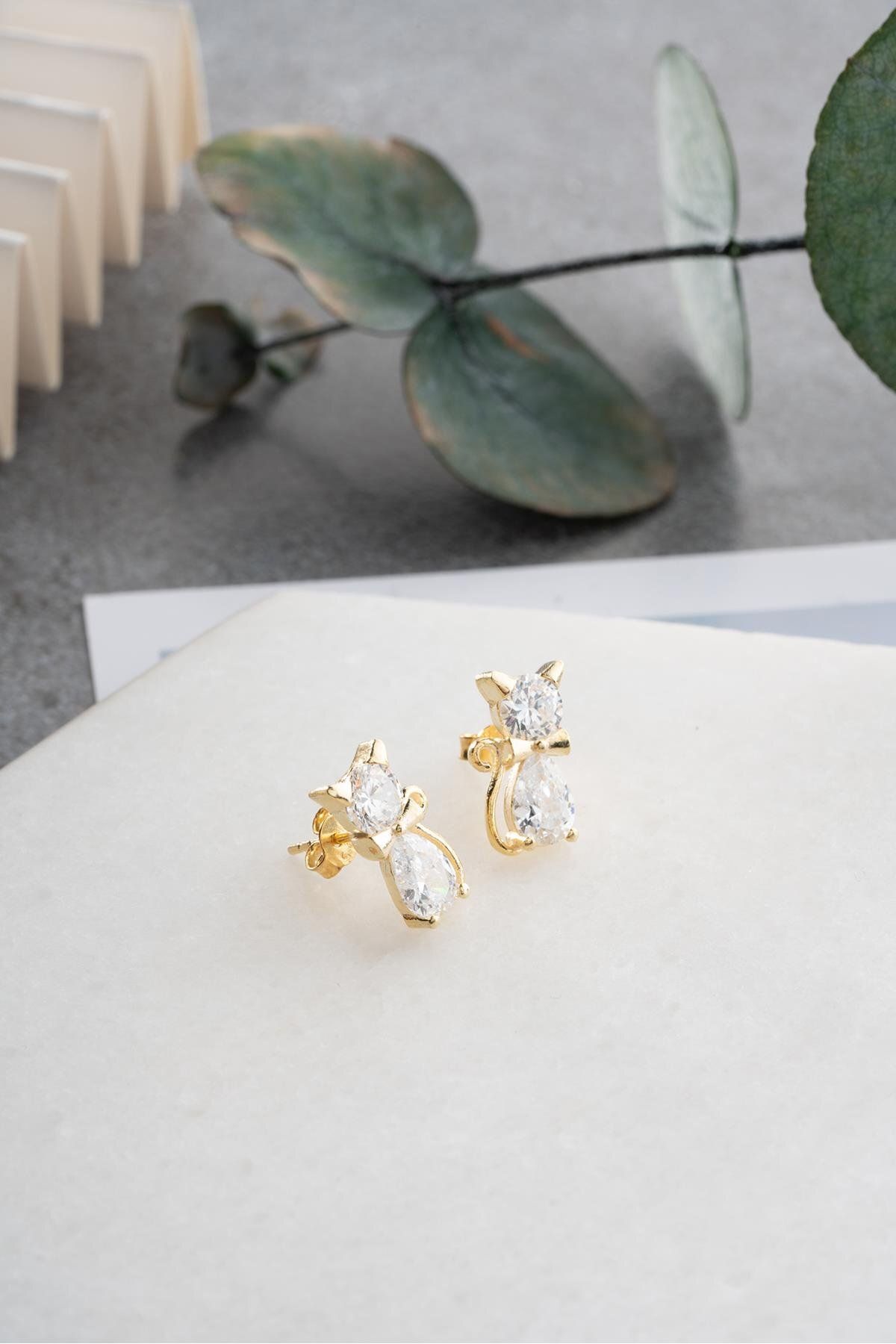 Nereze 925 Ayar Gümüş Gold Kaplama Beyaz Zirkon Taşlı Kedi Küpe
