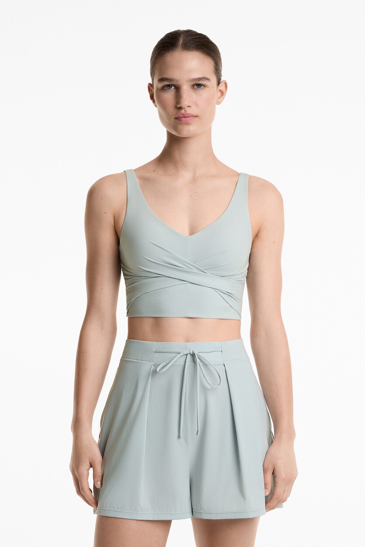 Oysho Light Touch çapraz tank top