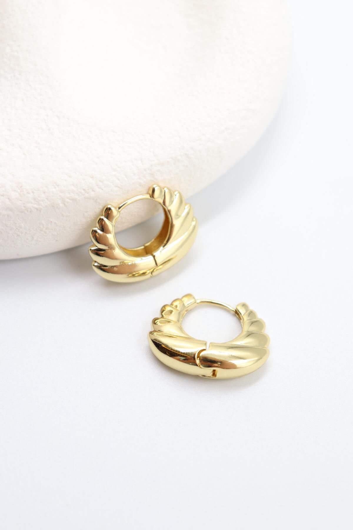 BY CANSU ACCESSORİES Ilaria Gold Küpe (14k)